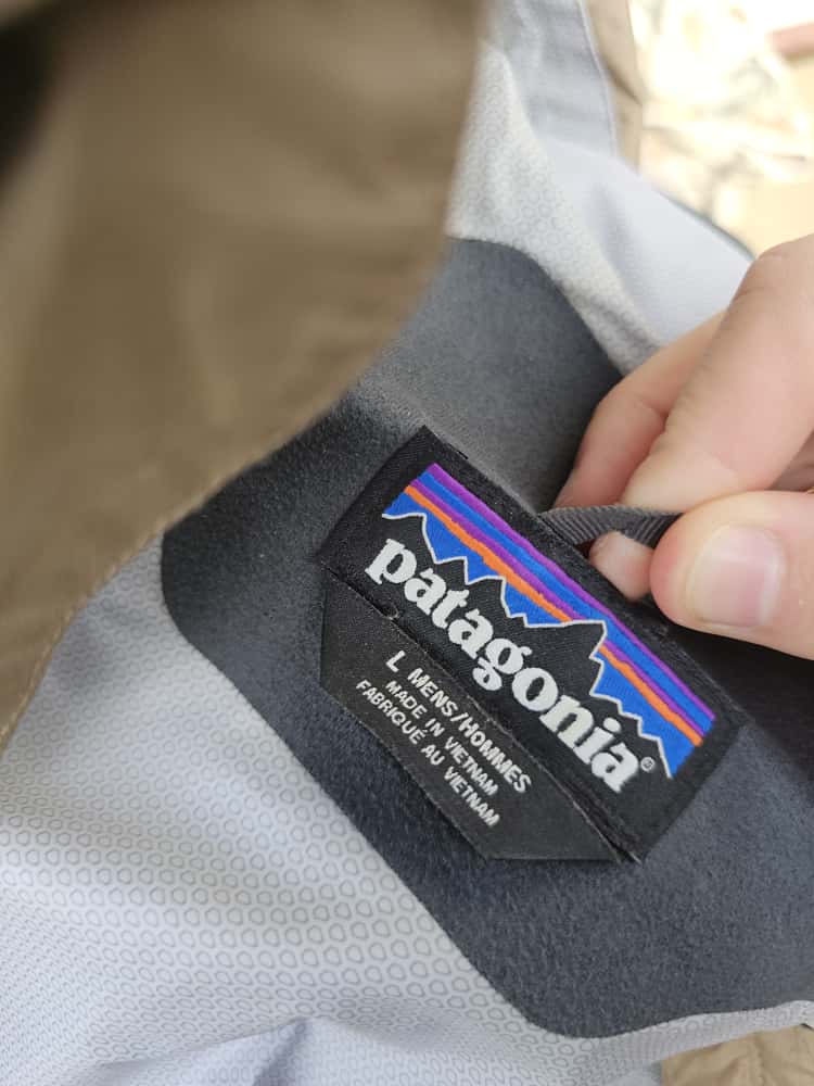 Patagonia H2NO Black/Beige Hooded Torrent Shell Pullover Waterproof WindProof Jacket/Coat - L/Large