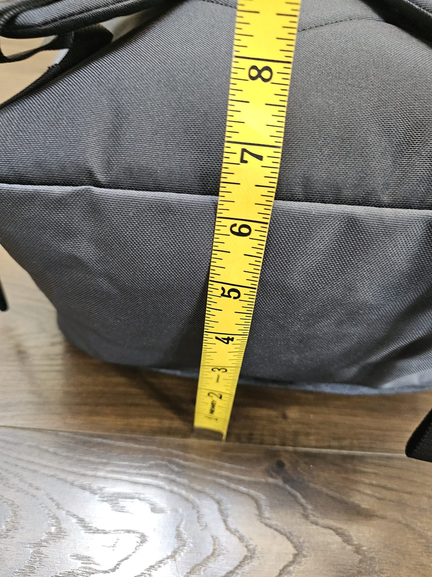 Berghaus Black/Grey Backpack Rucksack M/Medium/25L - NWT - Unisex Hike Walk PE School Uni Gym