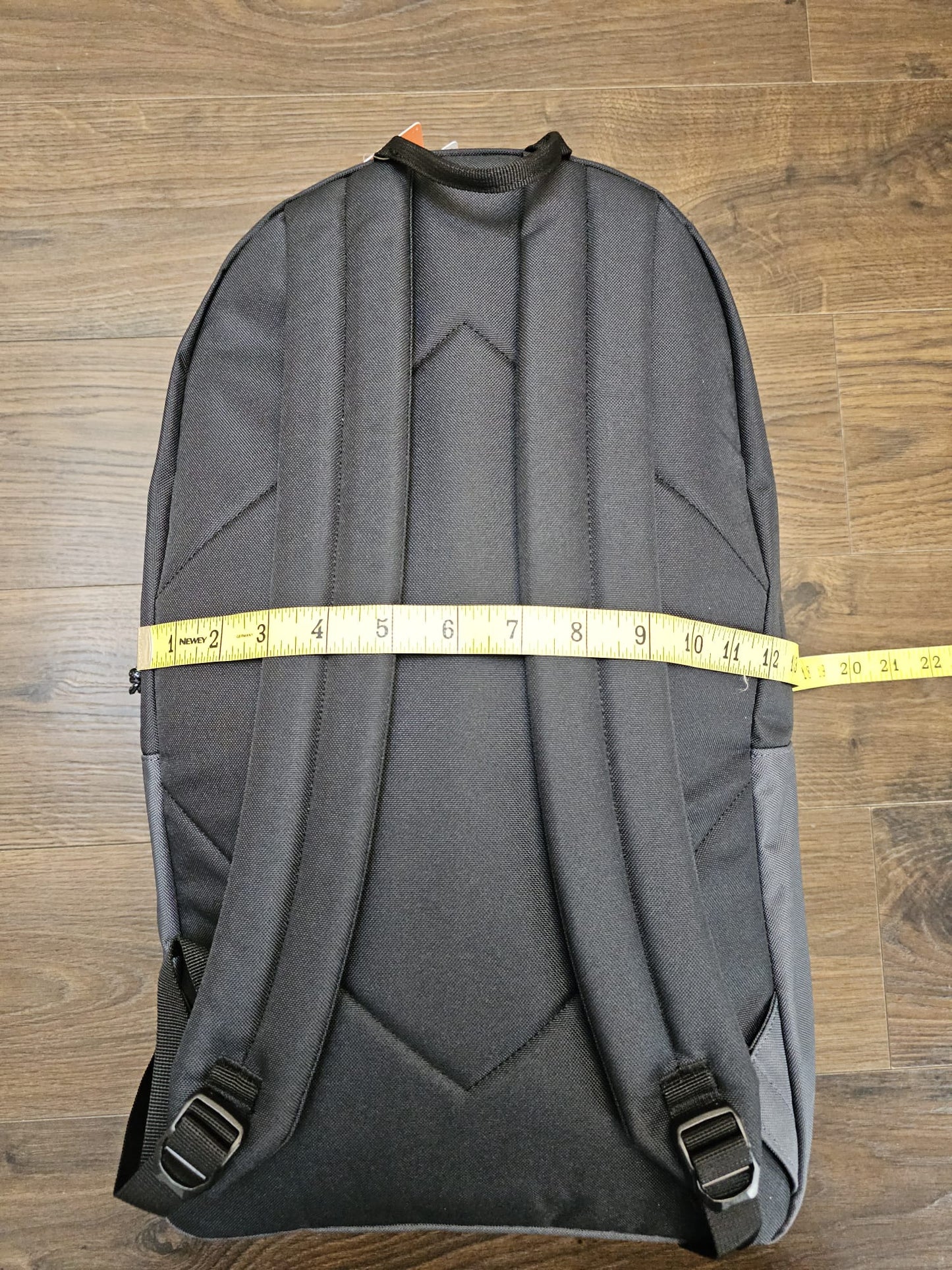 Berghaus Black/Grey Backpack Rucksack M/Medium/25L - NWT - Unisex Hike Walk PE School Uni Gym