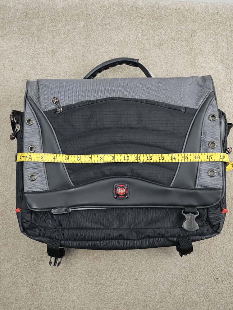 Wenger Swiss Gear 'The Saturn' Black/Grey Business Laptop Office Shoulder/Messenger Bag