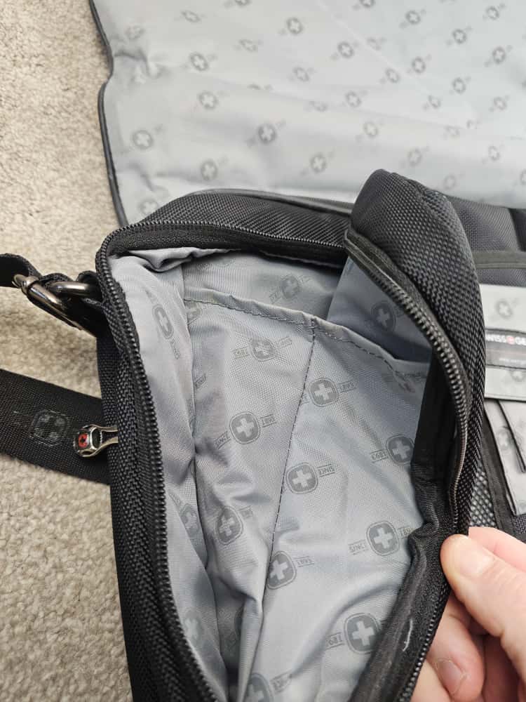 Wenger Swiss Gear 'The Saturn' Black/Grey Business Laptop Office Shoulder/Messenger Bag