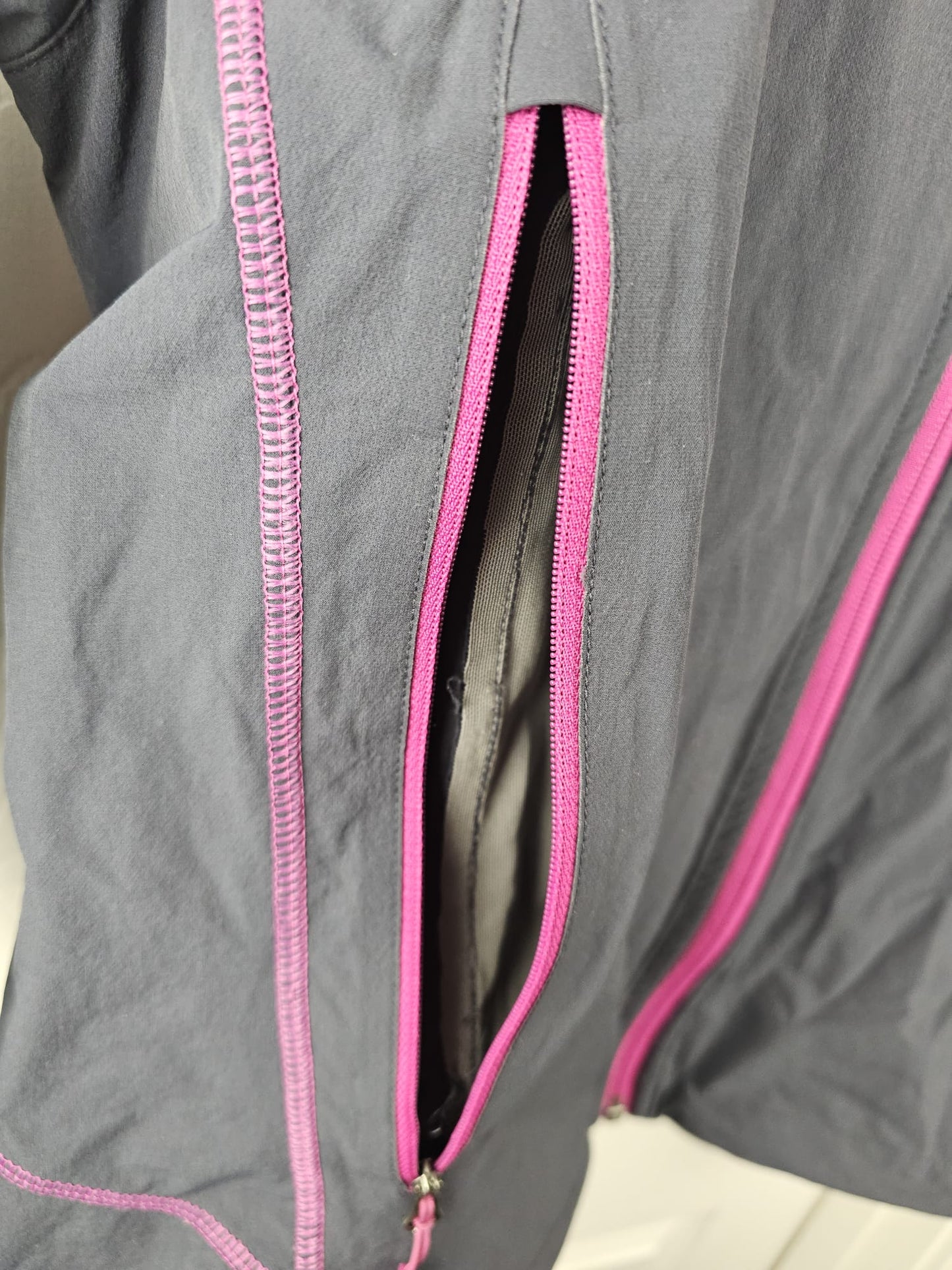 Rab Womens Full Zip Hooded Grey Soft Shell Activewear/Hiking Jacket - UK 12