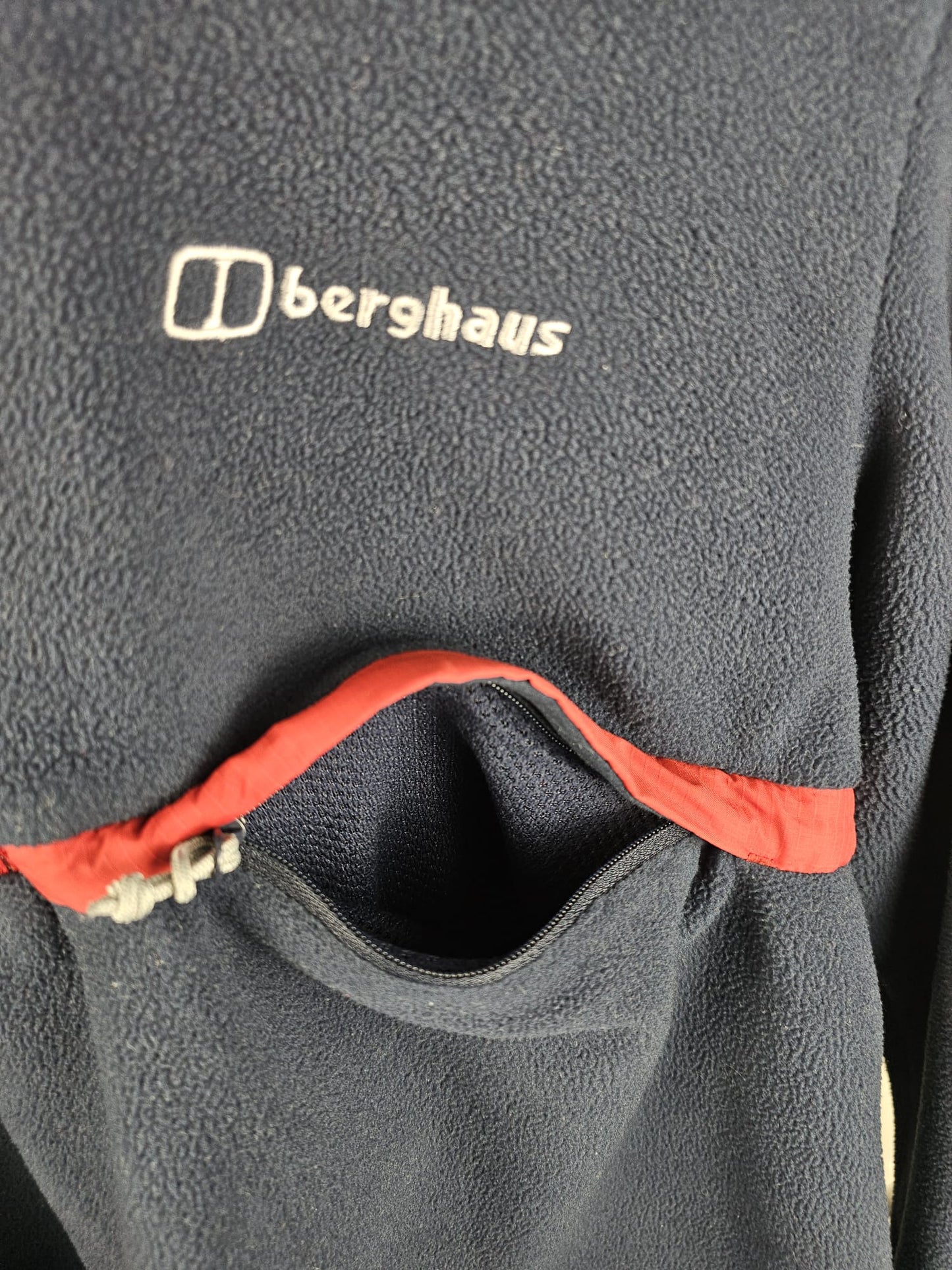 Berghaus Mens Pullover 1/2 Zip Hooded Fleece Jumper - M/Medium - Navy/Red