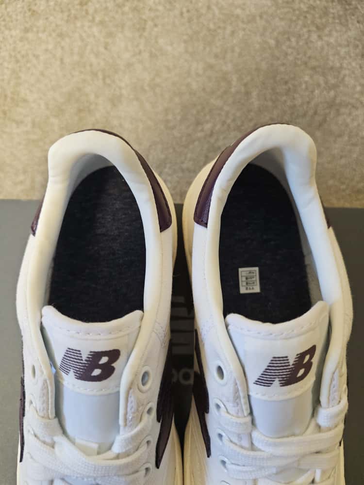 New Balance 100 Mens Trainers/Sneakers -  White/Burgundy