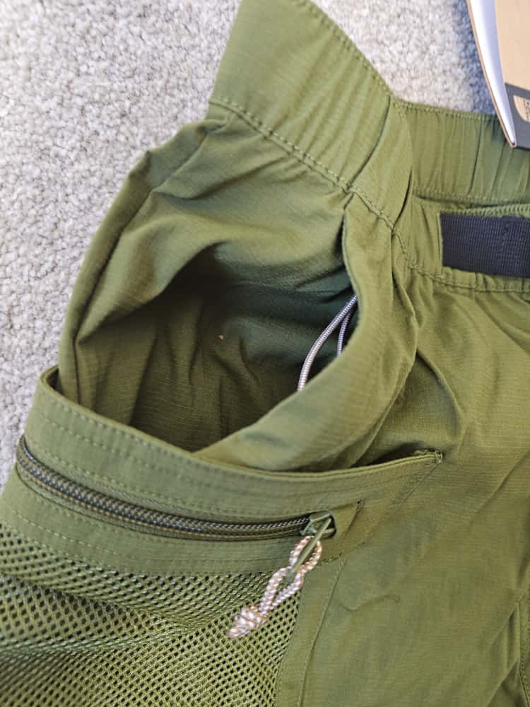 The North Face Pathfinder Mens Green Hiking/Activewear/Utility Shorts - S/Small - W30