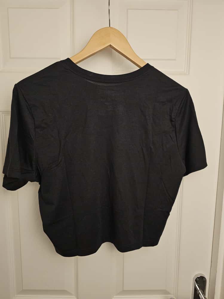 Nike Womens Slim Fit Short Sleeve Cropped T-Shirt - XL/Extra Large - Black