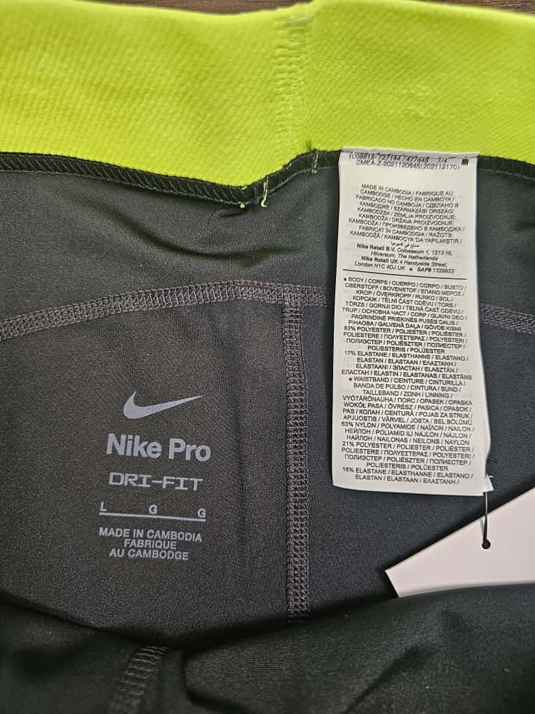 Nike Pro Training Womens Booty Shorts - L/Large - Black