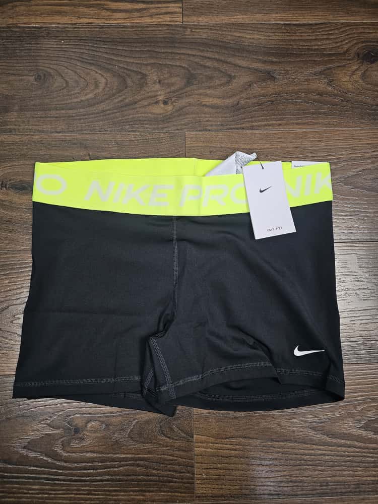 Nike Pro Training Womens Booty Shorts - L/Large - Black