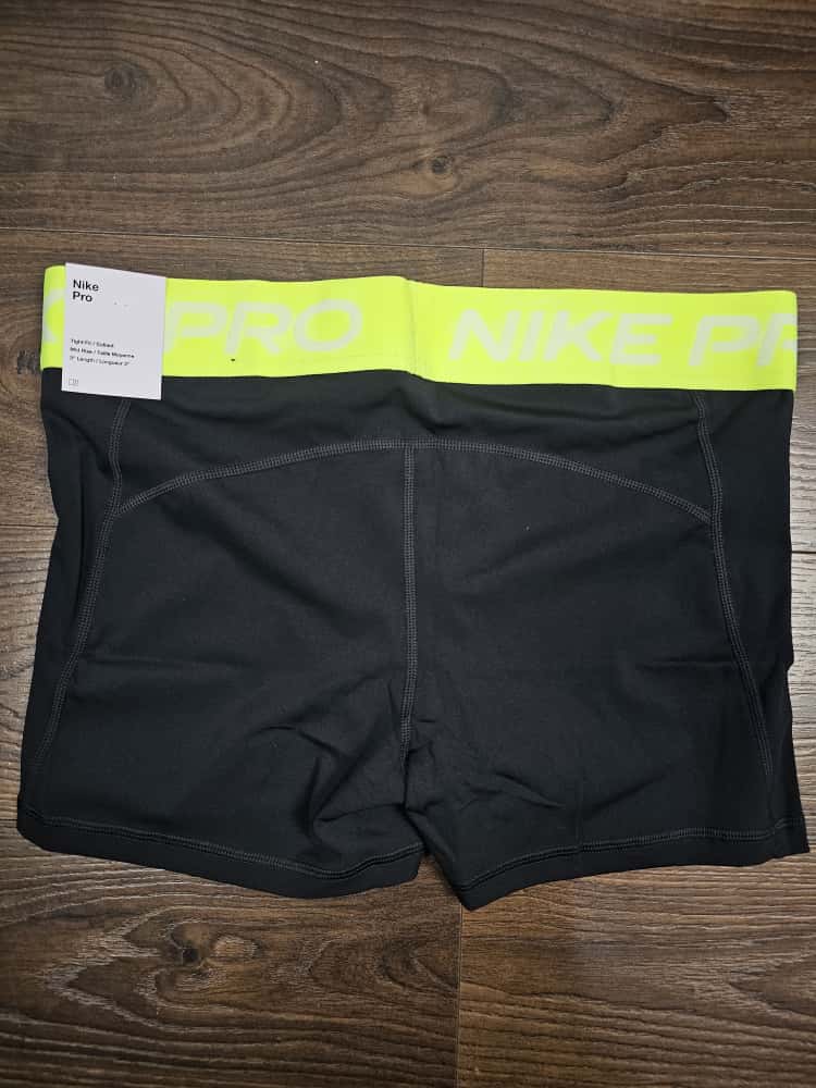 Nike Pro Training Womens Booty Shorts - L/Large - Black