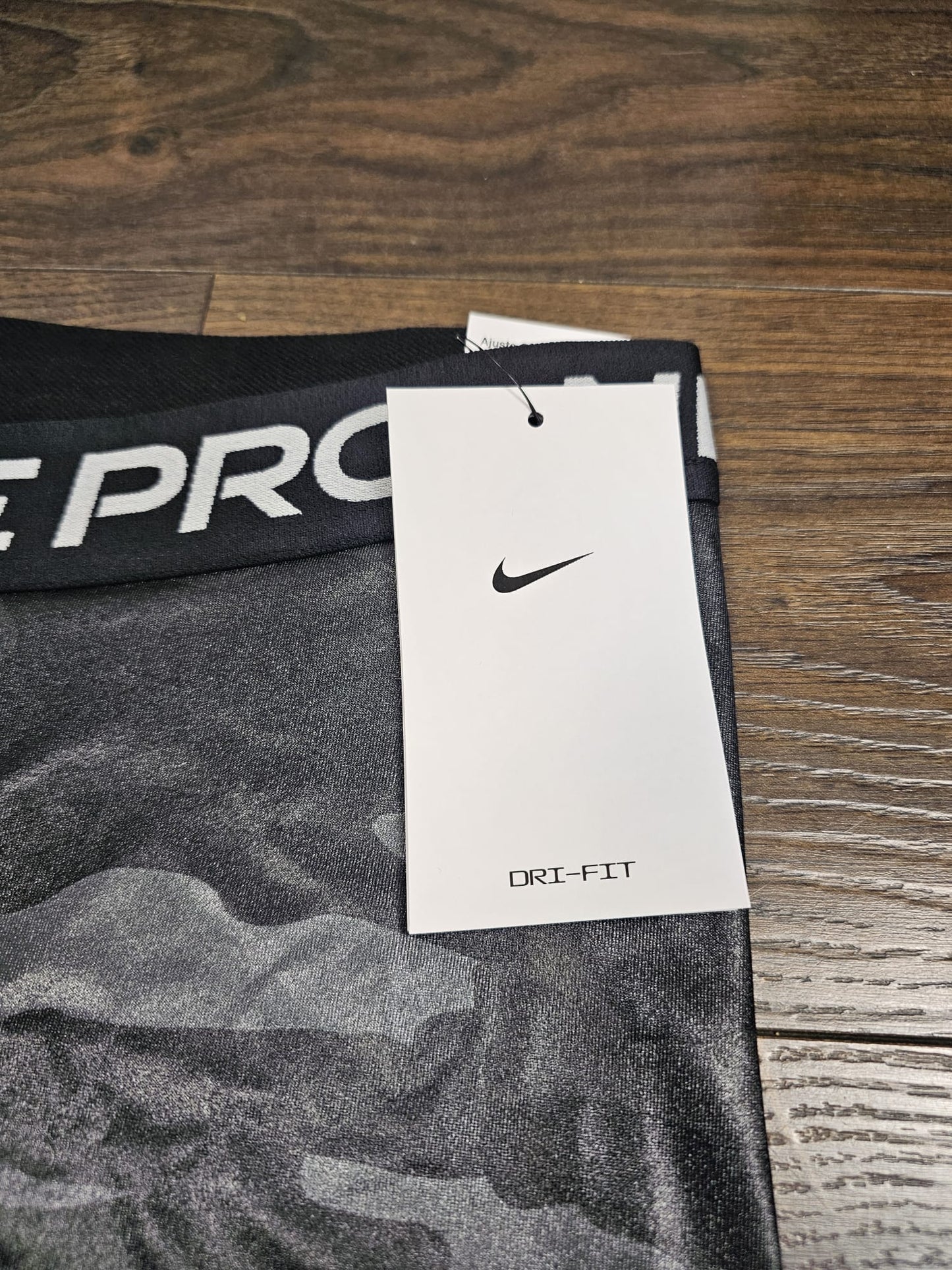 Nike Pro Training Dri-Fit Womens Booty Shorts - L/Large - Camo