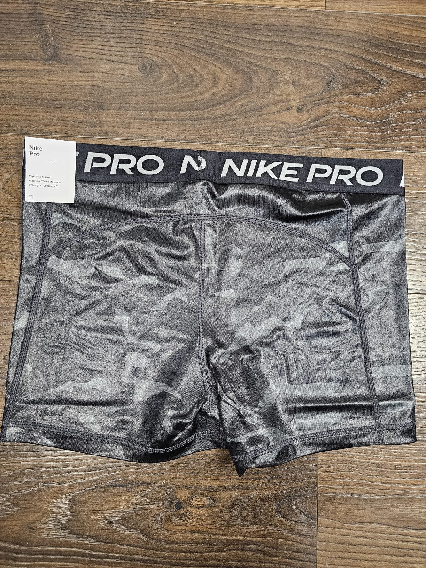 Nike Pro Training Dri-Fit Womens Booty Shorts - L/Large - Camo