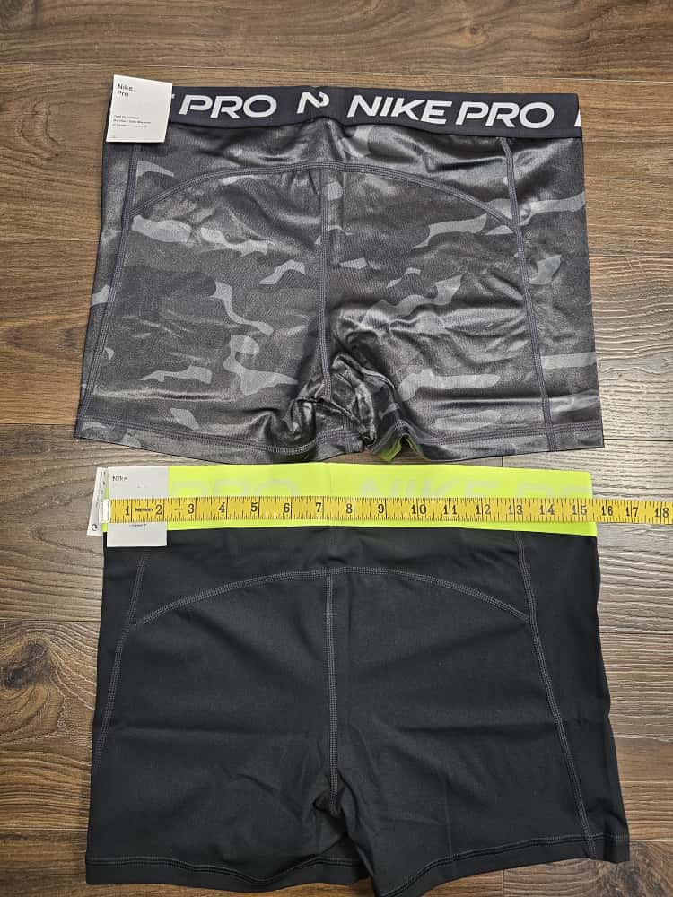 Nike Pro Training Dri-Fit Womens Booty Shorts - L/Large - Black