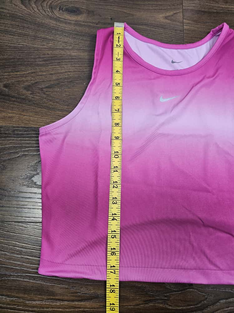 Nike Pro Training Womens Dri-Fit Activewear/Gym Bundle - Vest Tops And Booty Shorts - L/large