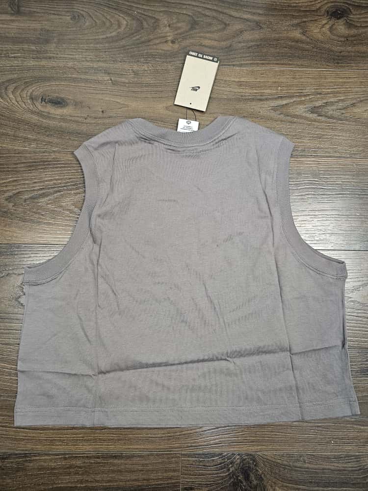 Nike Pro Training Womens Dri-Fit Activewear/Gym Bundle - Vest Tops And Booty Shorts - L/large