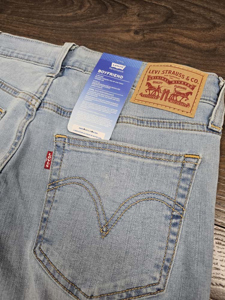 Levi's Womens Boyfriend Fit Mid Rise Tapered Leg Blue Jeans - W26/L30