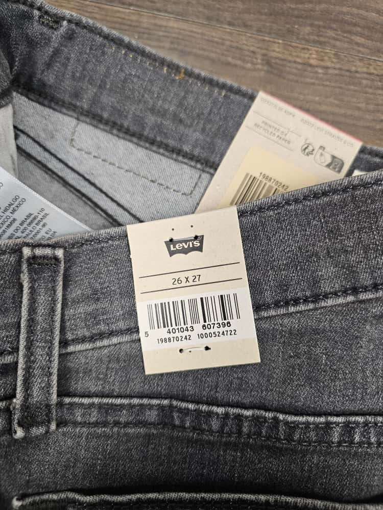 Levi's Womens Boyfriend Fit Mid Rise Tapered Leg washed Black Jeans - W26/L27