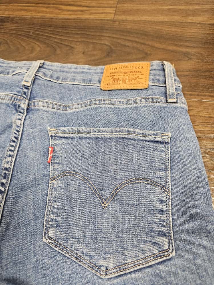 Levi's Womens Blue Jeans 721 High Rise Skinny Fit - W30/32L