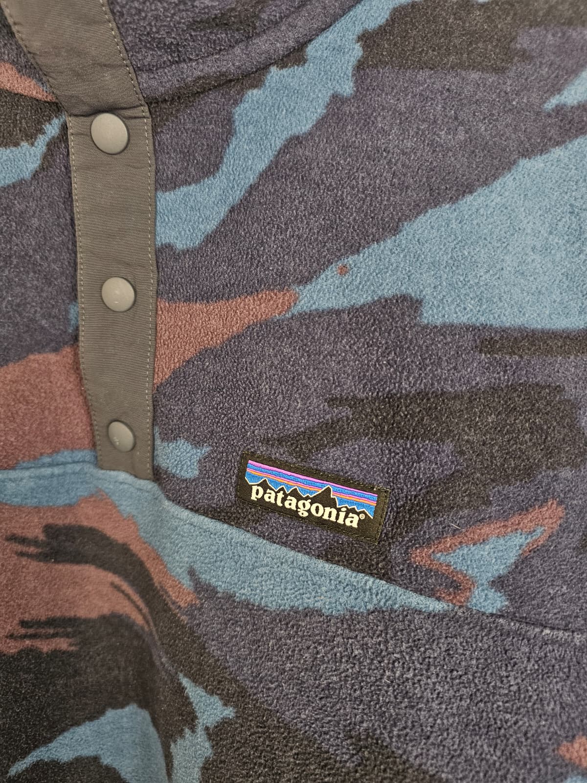 Patagonia Womens Pullover Snap Button Fleece Jumper - M/Medium - Camo Print