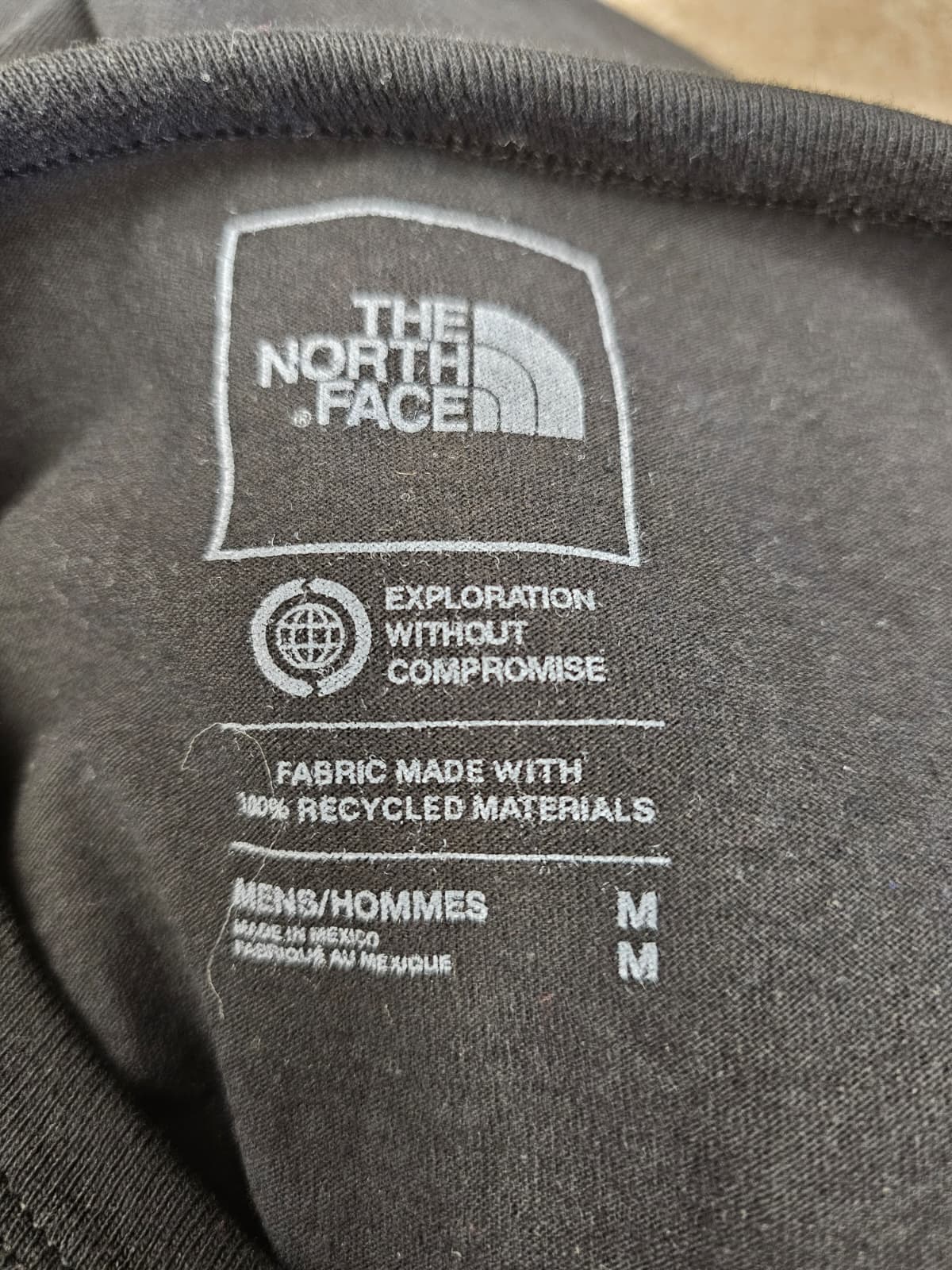 The North Face Mens Long Sleeve Tiger Print T-Shirt - M/Medium - Black
