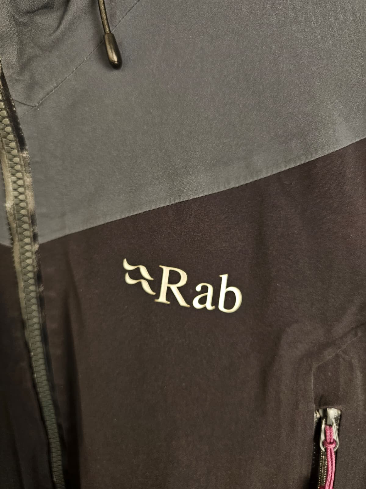 Rab Womens Pertex Shield Pro Full Zip Hooded Activewear/Hiking/Climbing Hooded Rain Jacket - UK 14