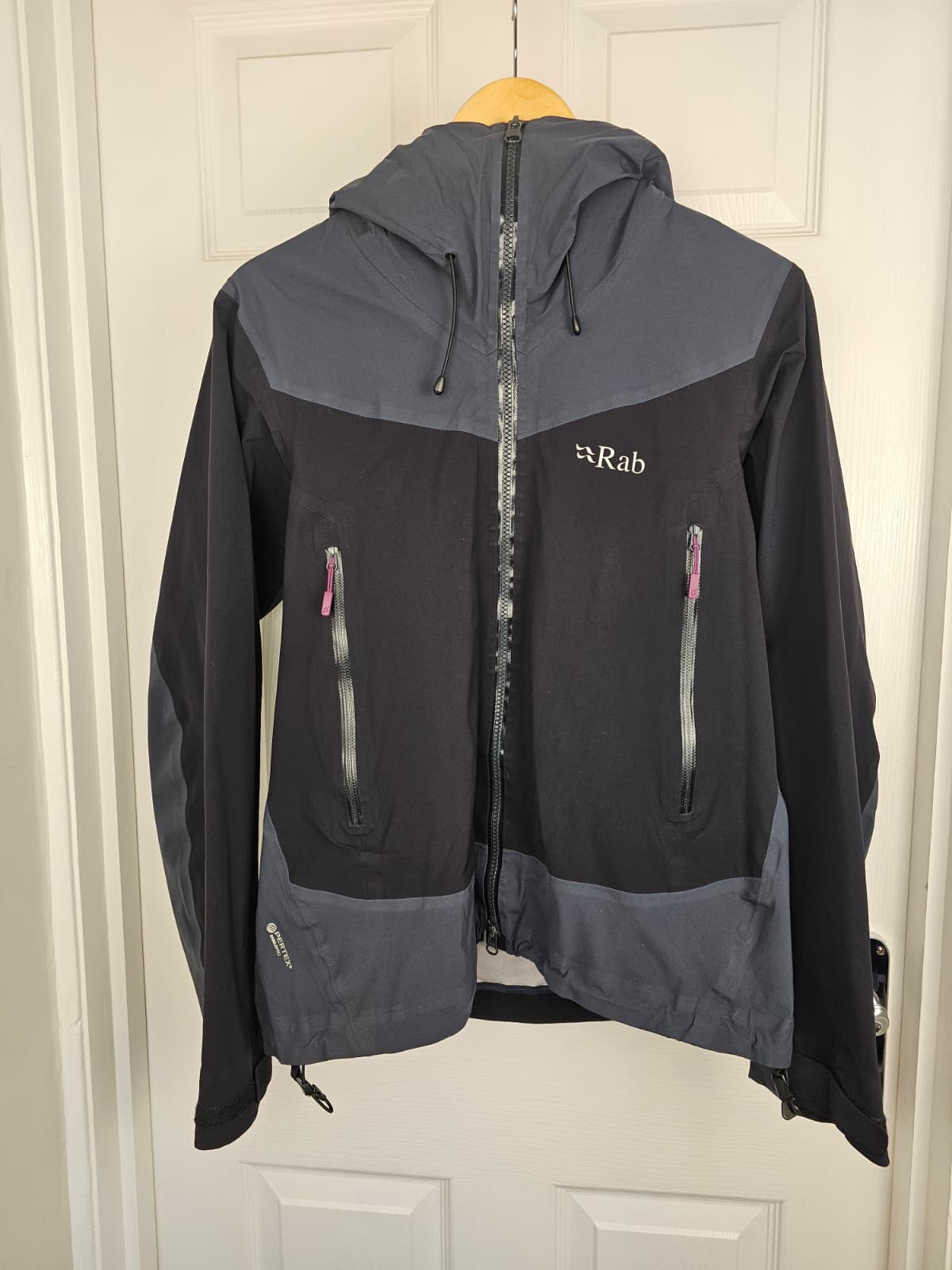 Rab Womens Pertex Shield Pro Full Zip Hooded Activewear/Hiking/Climbing Hooded Rain Jacket - UK 14