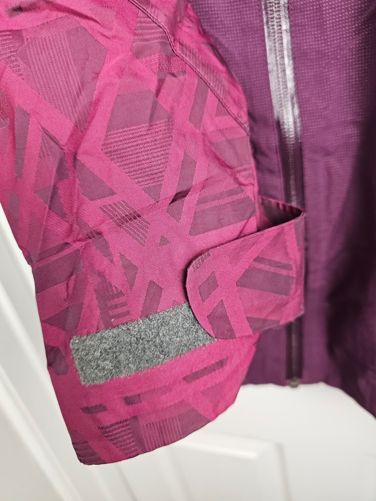 Columbia Titanium Womens Full ZiP Hooded Ski/Snowboarding Jacket - S/Small - Purple/Burgundy