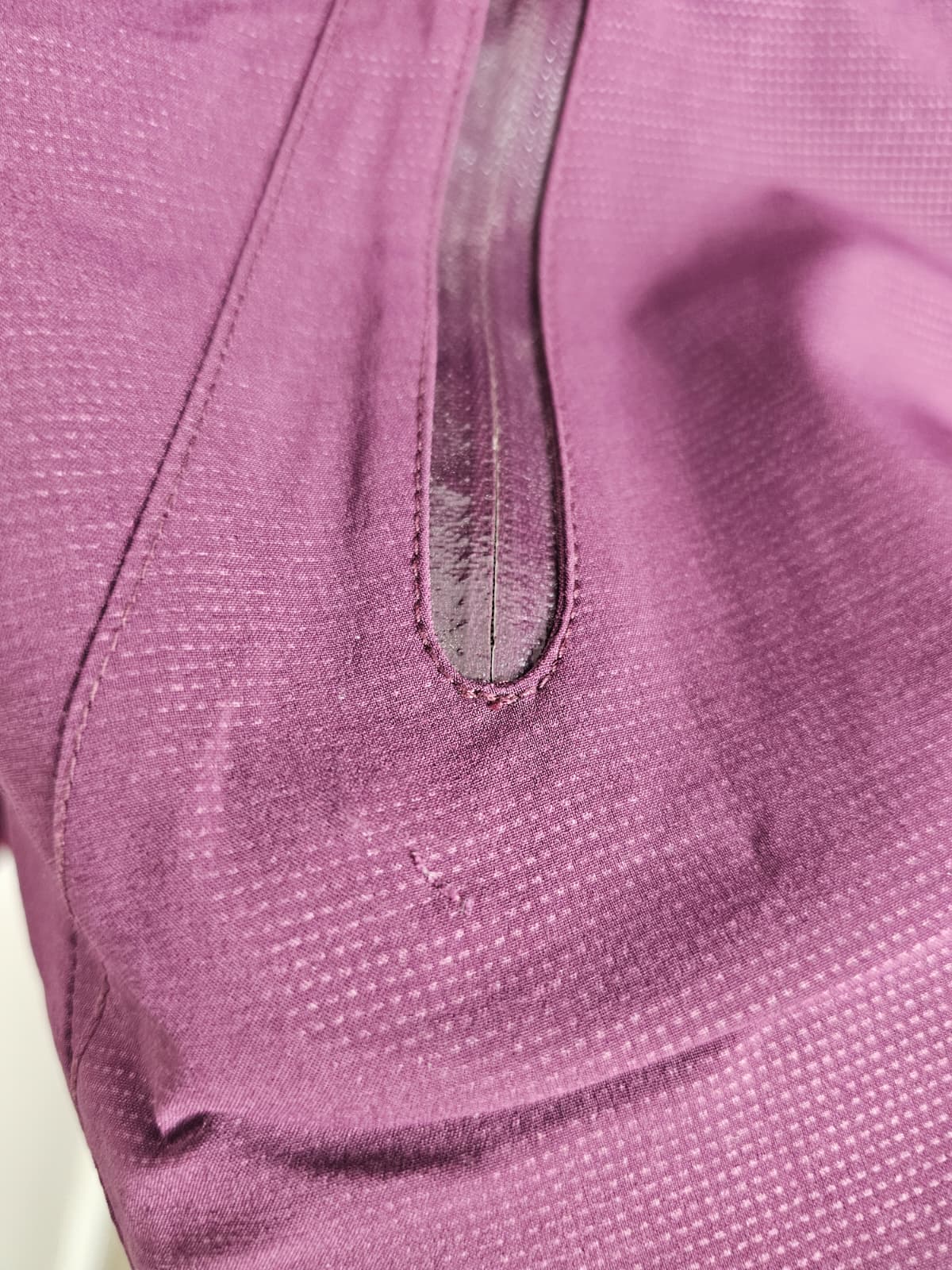 Columbia Titanium Womens Full ZiP Hooded Ski/Snowboarding Jacket - S/Small - Purple/Burgundy