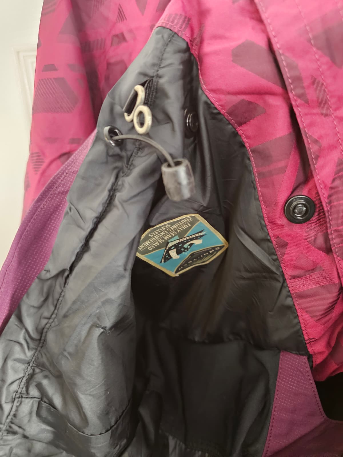 Columbia Titanium Womens Full ZiP Hooded Ski/Snowboarding Jacket - S/Small - Purple/Burgundy