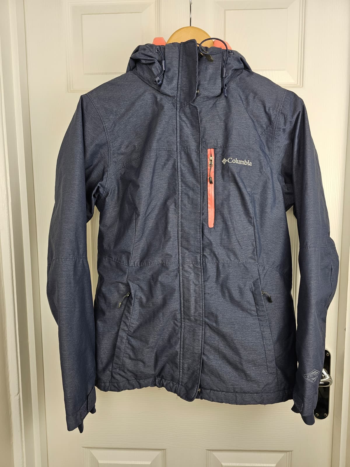 Columbia Womens Omni-Heat Full Zip Hooded Ski/Snowboarding Jacket - S/Small - Navy/Pink
