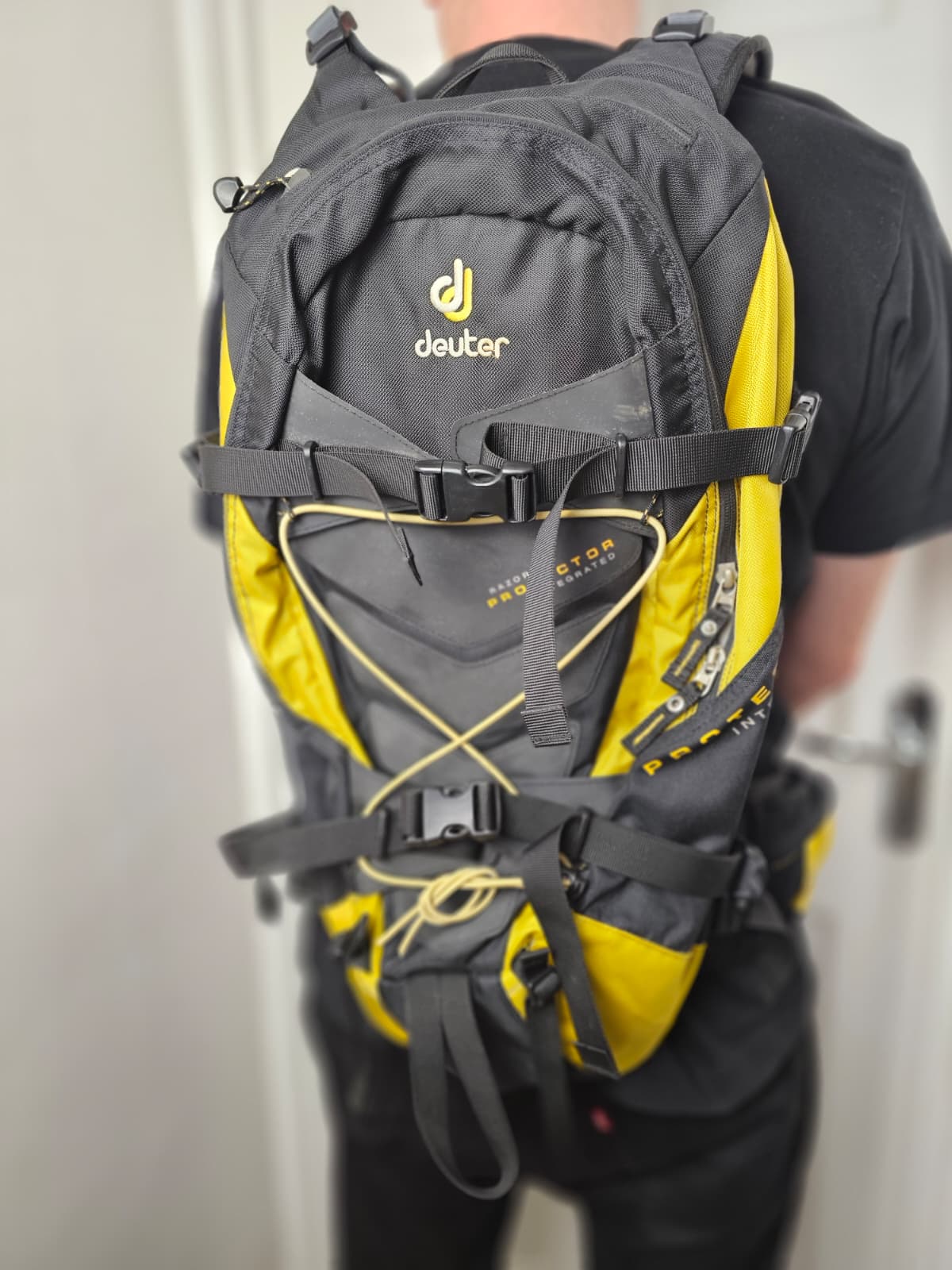 Deuter Razor 23 Back Protector H20 Ski/Snowboard Backpack/Rucksack - 23L - Unisex Skiing