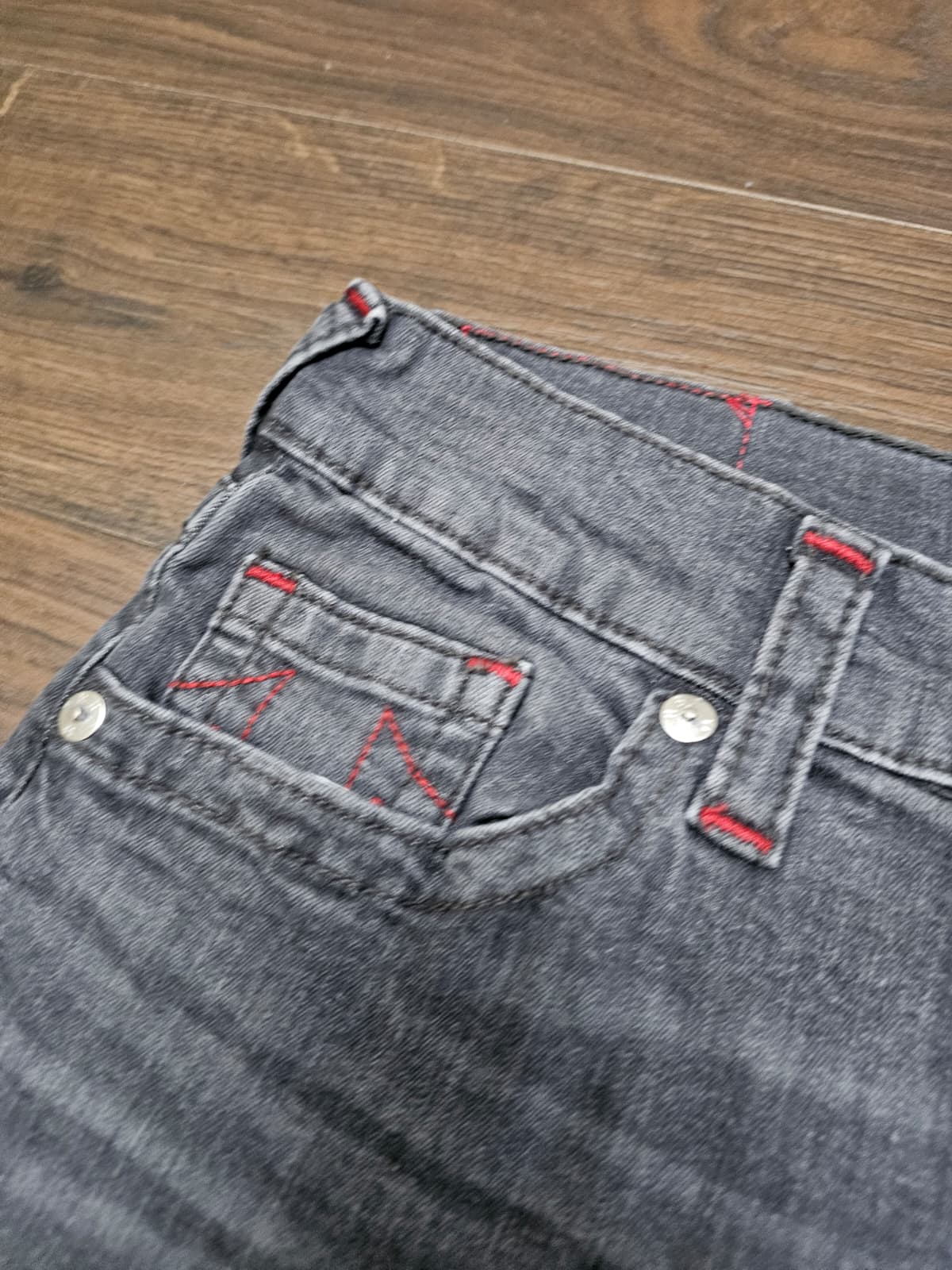 True Religion Mens Jeans - Relaxed Straight Fit