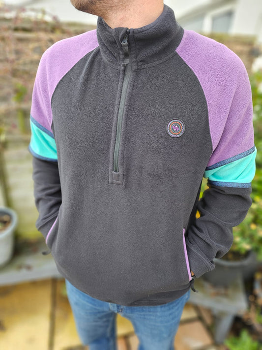 Mens Awesome Quiksilver Black 1/2 Zip Pullover Pattern Details Fleece Jumper - M/Medium