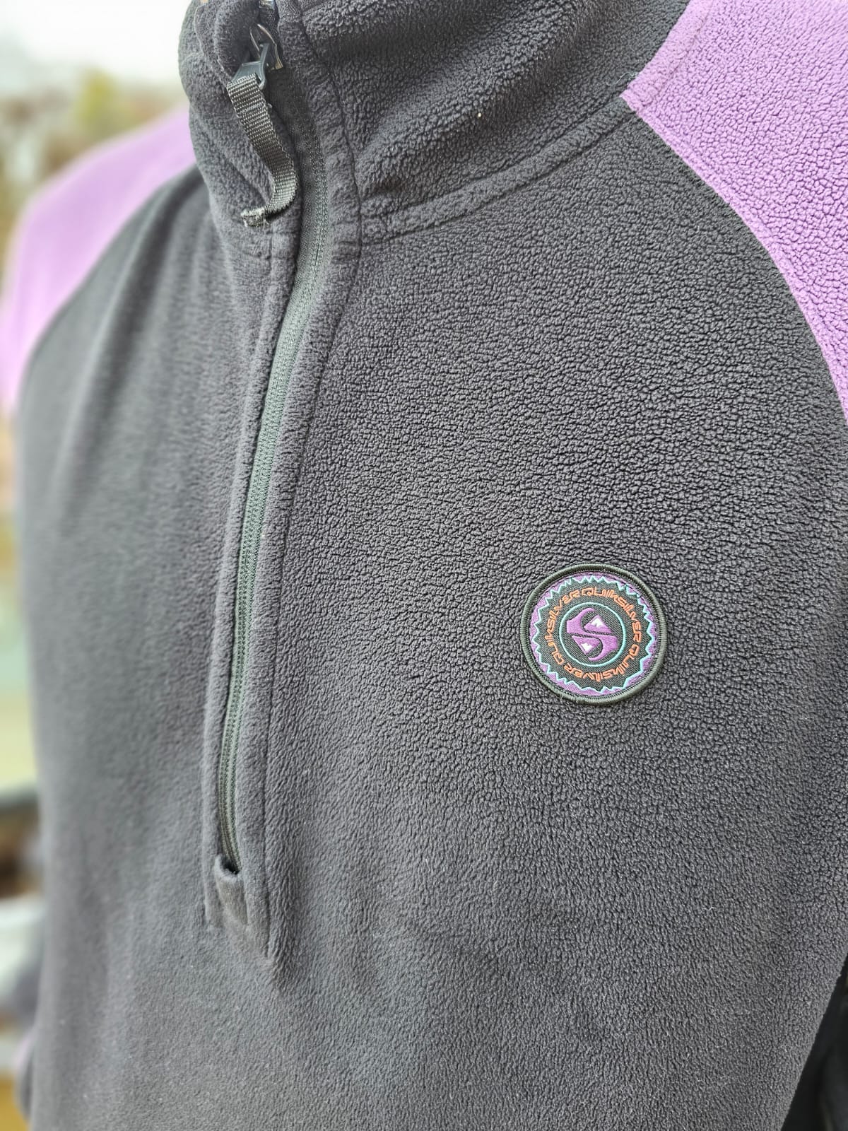 Mens Awesome Quiksilver Black 1/2 Zip Pullover Pattern Details Fleece Jumper - M/Medium