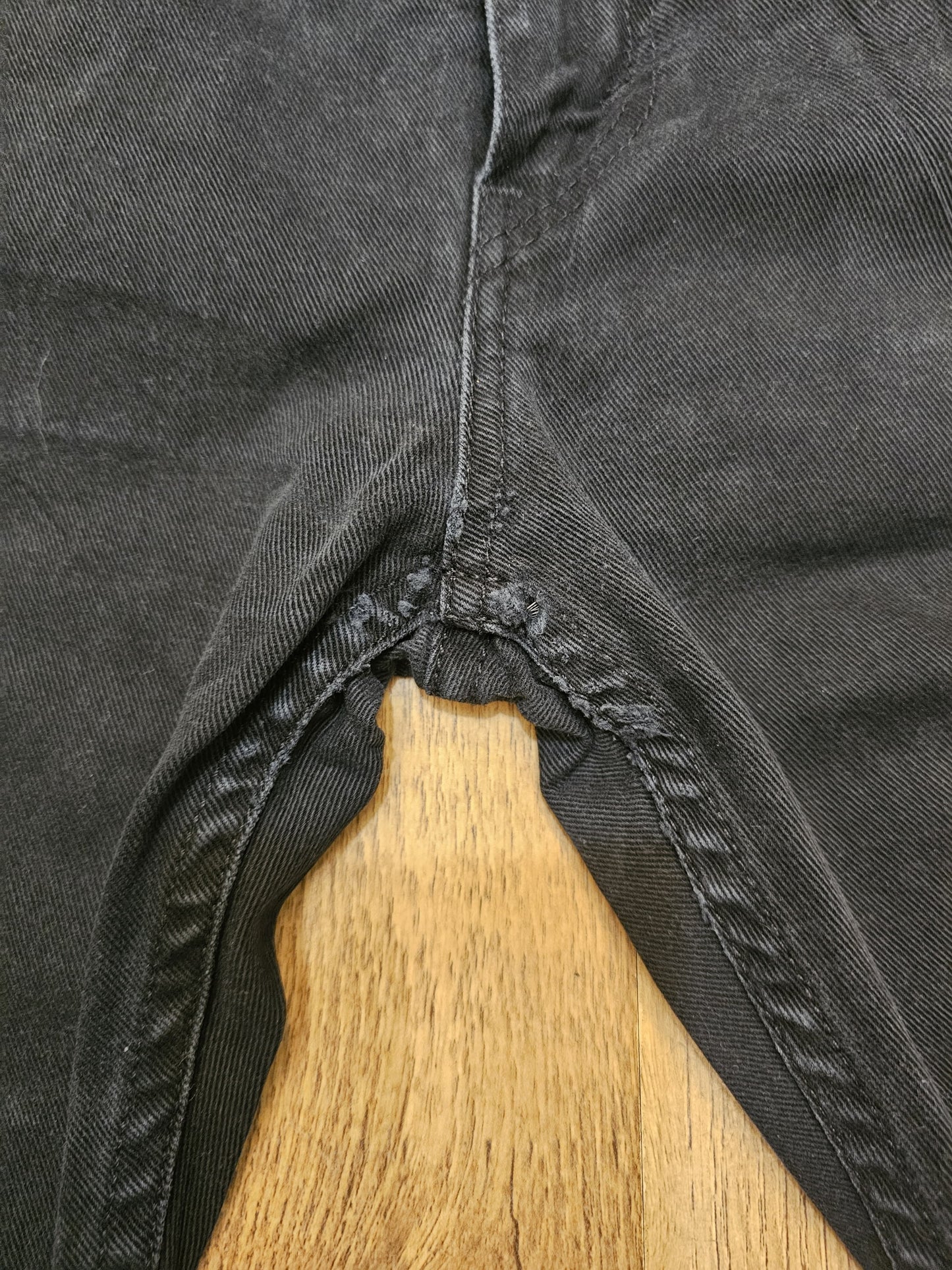 Levi's Black Ripped Jeans 501 Skinny Fit - W31/28L