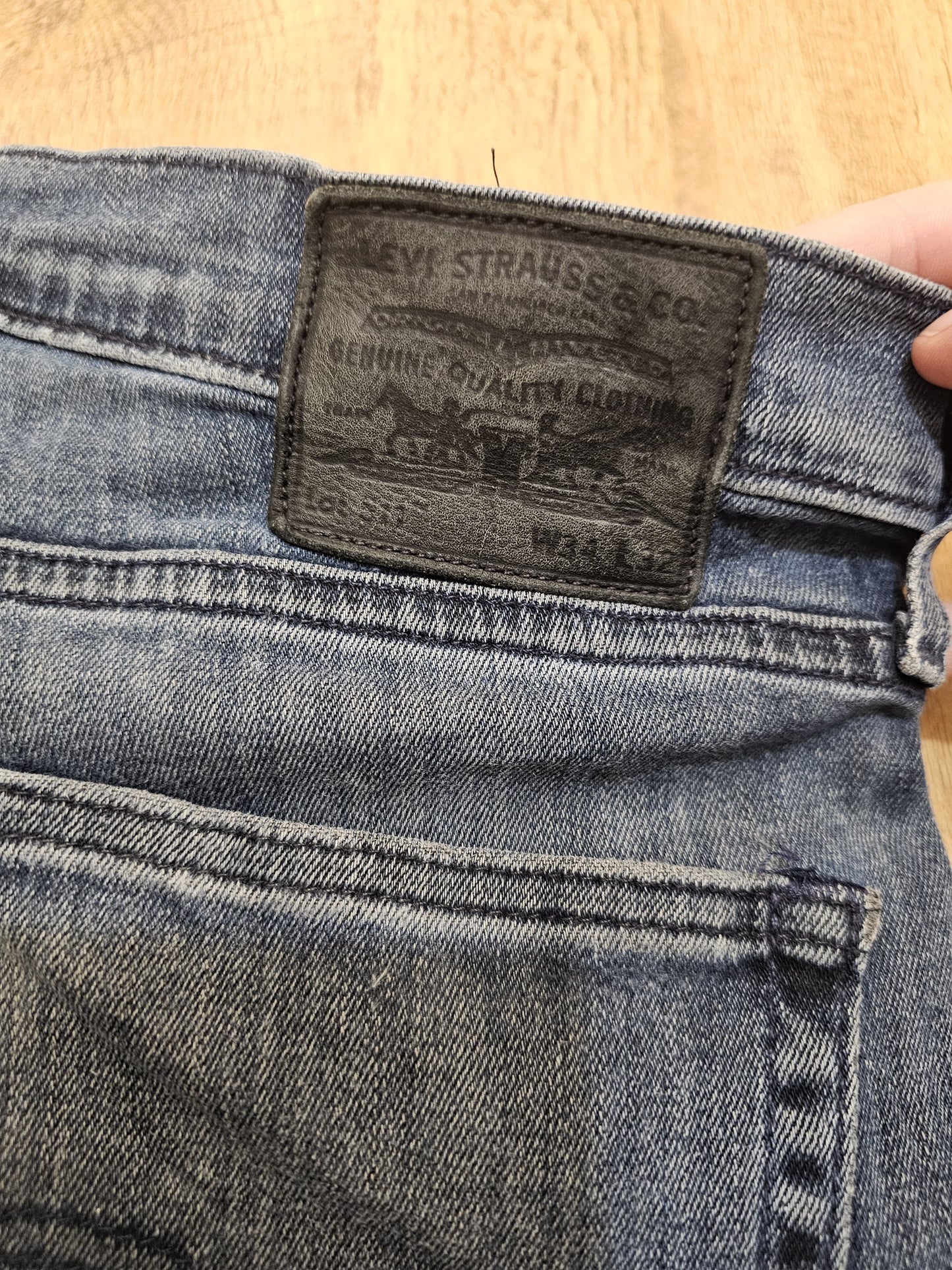 Levi's Blue Ripped Jeans 511 Slim Fit - W34/31L