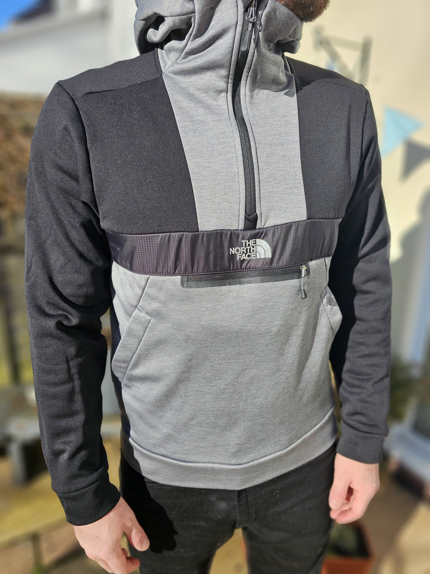 The North Face 1/4 Zip Mittelegi Hoodie - M/Medium