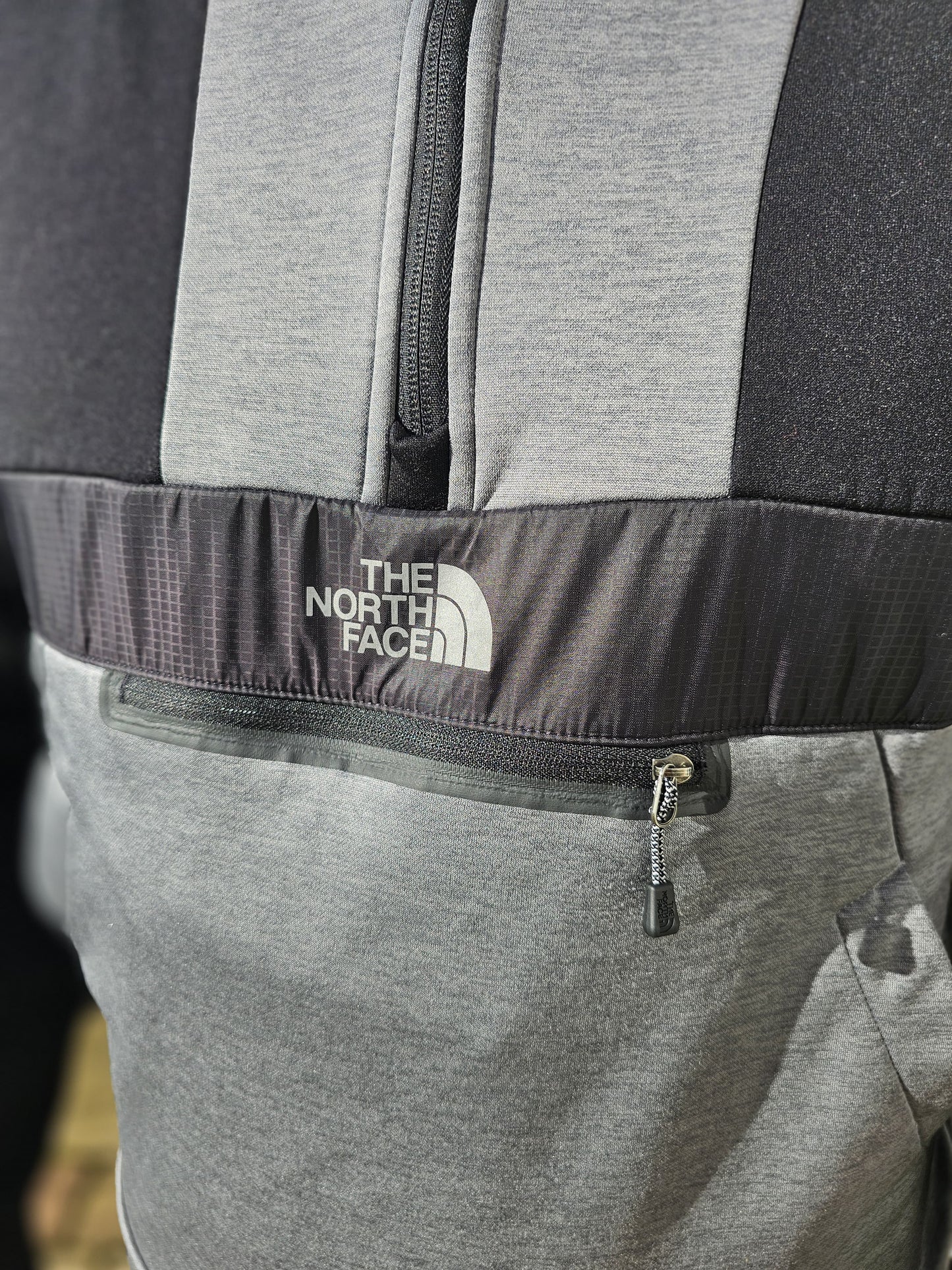 The North Face 1/4 Zip Mittelegi Hoodie - M/Medium