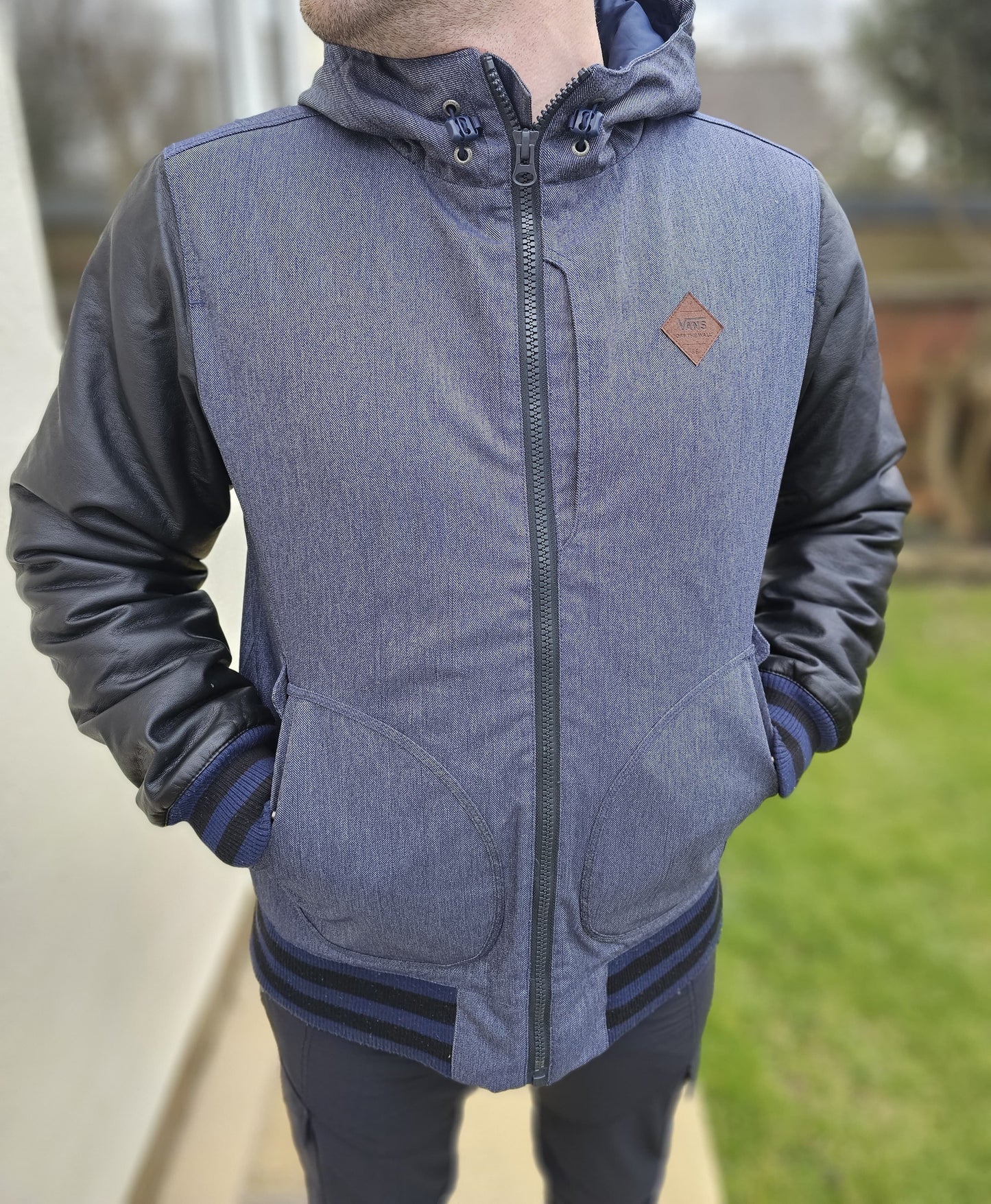 Awesome VANS Blue/Black Full Zip Hooded Coat/Jacket - M/Medium