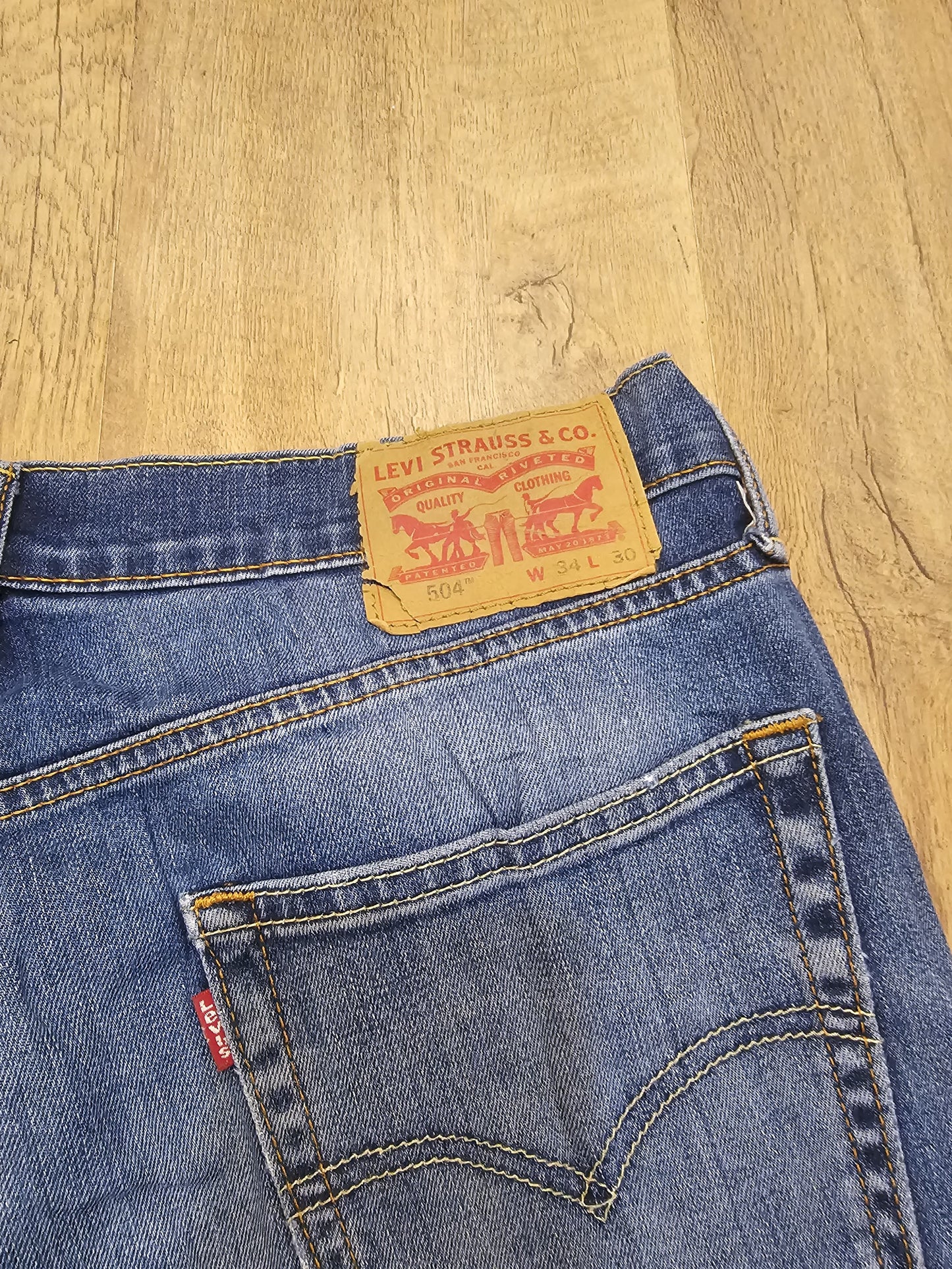 Levi's Blue Ripped Jeans 504 Straight Fit - W35/28L