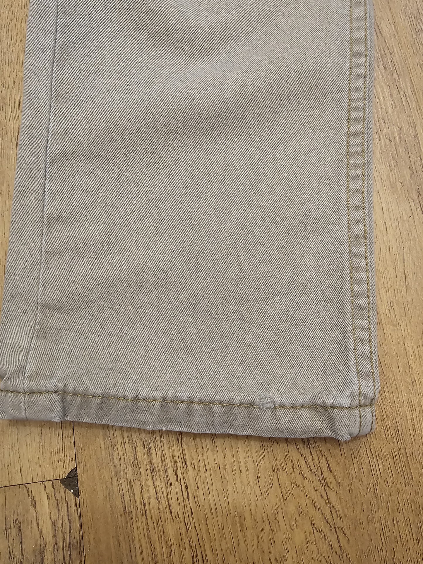 Levi's White Tabs Beige Jeans 508 Regular Taper Fit - W30/28L