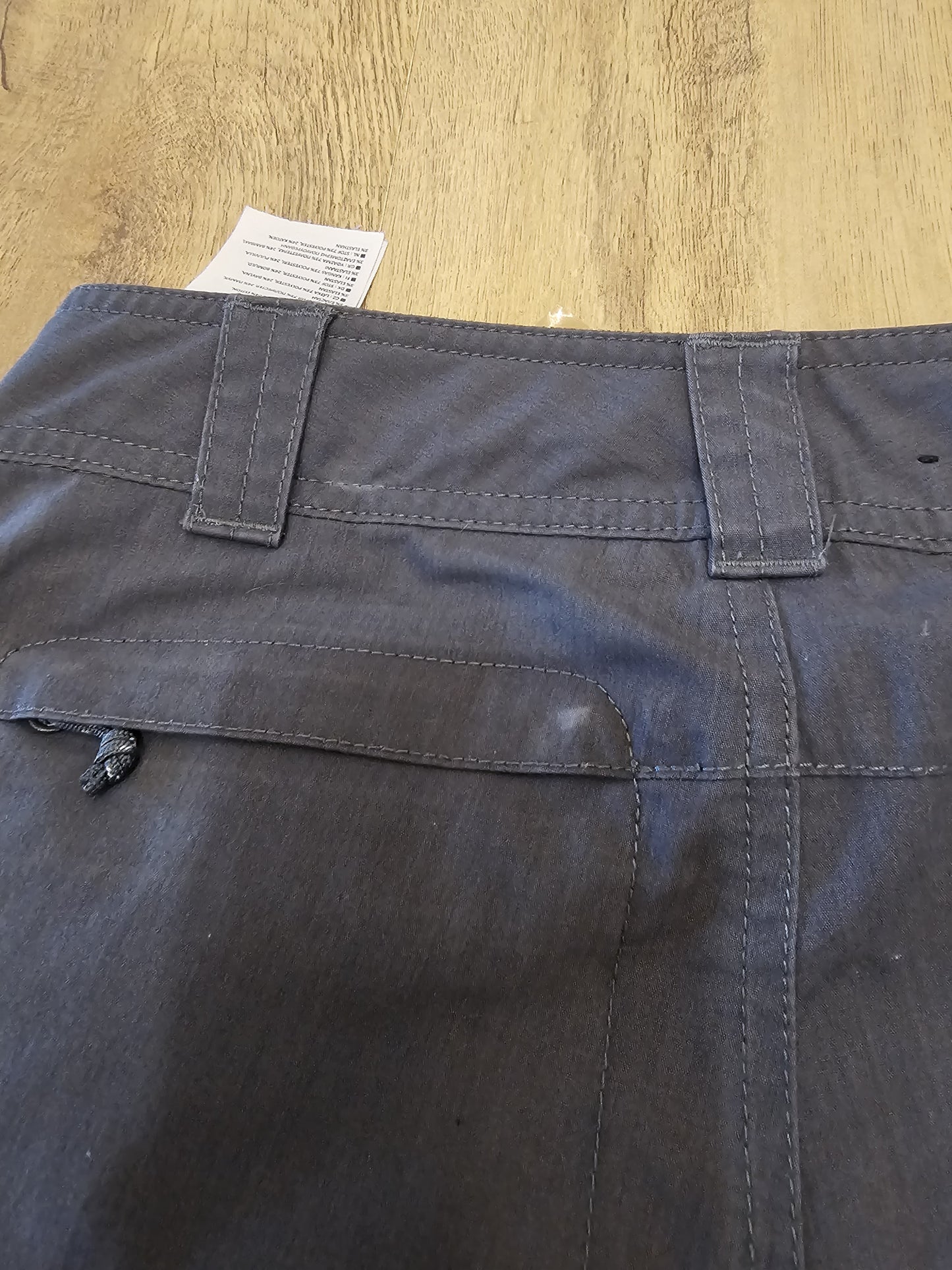 Berghaus Grey Hiking Trousers - UK 8 L31