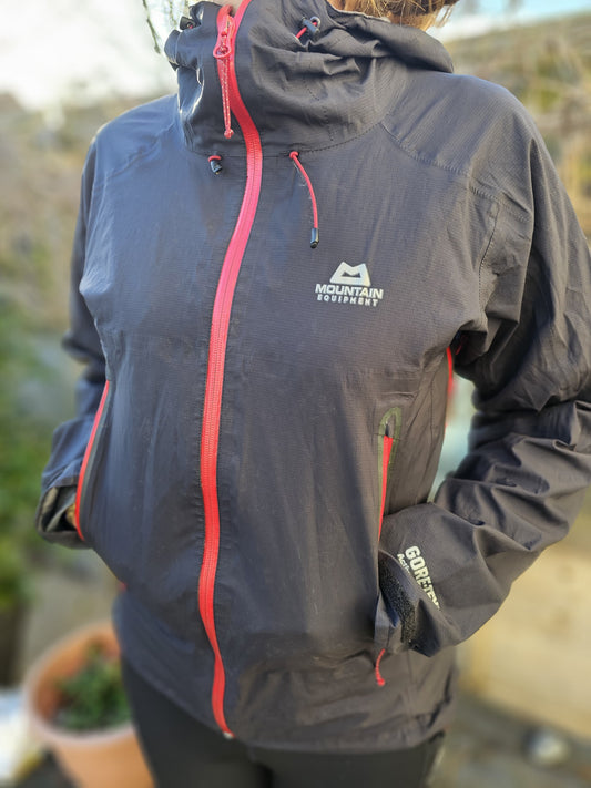 Mountain Equipment Hard Shell Gore-Tex Jacket Full Zip Peaked Jacket - Small/10
