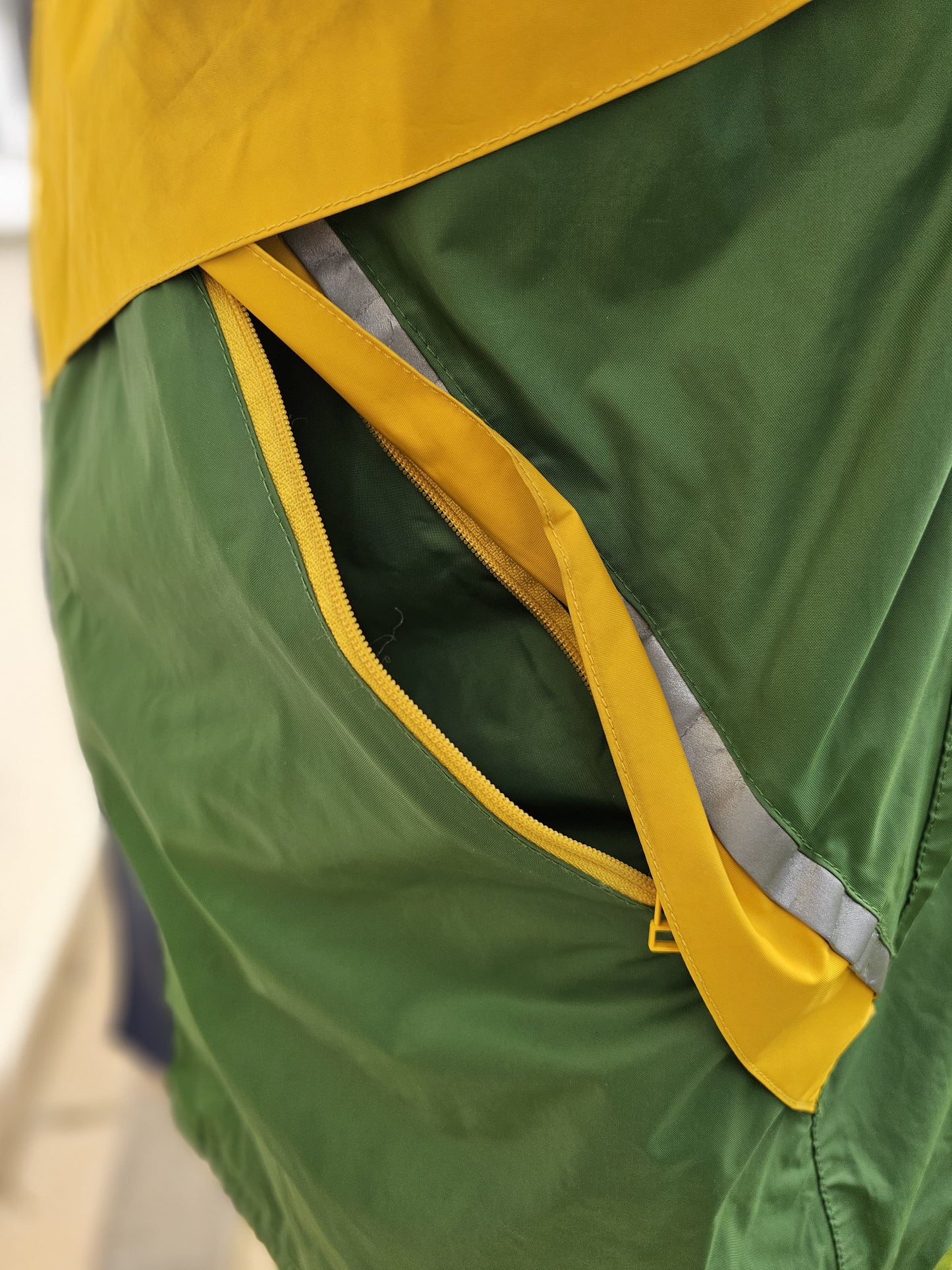 Vintage Adidas Windbreaker Jacket Packable Bum Bag 90s 46/48 XL**