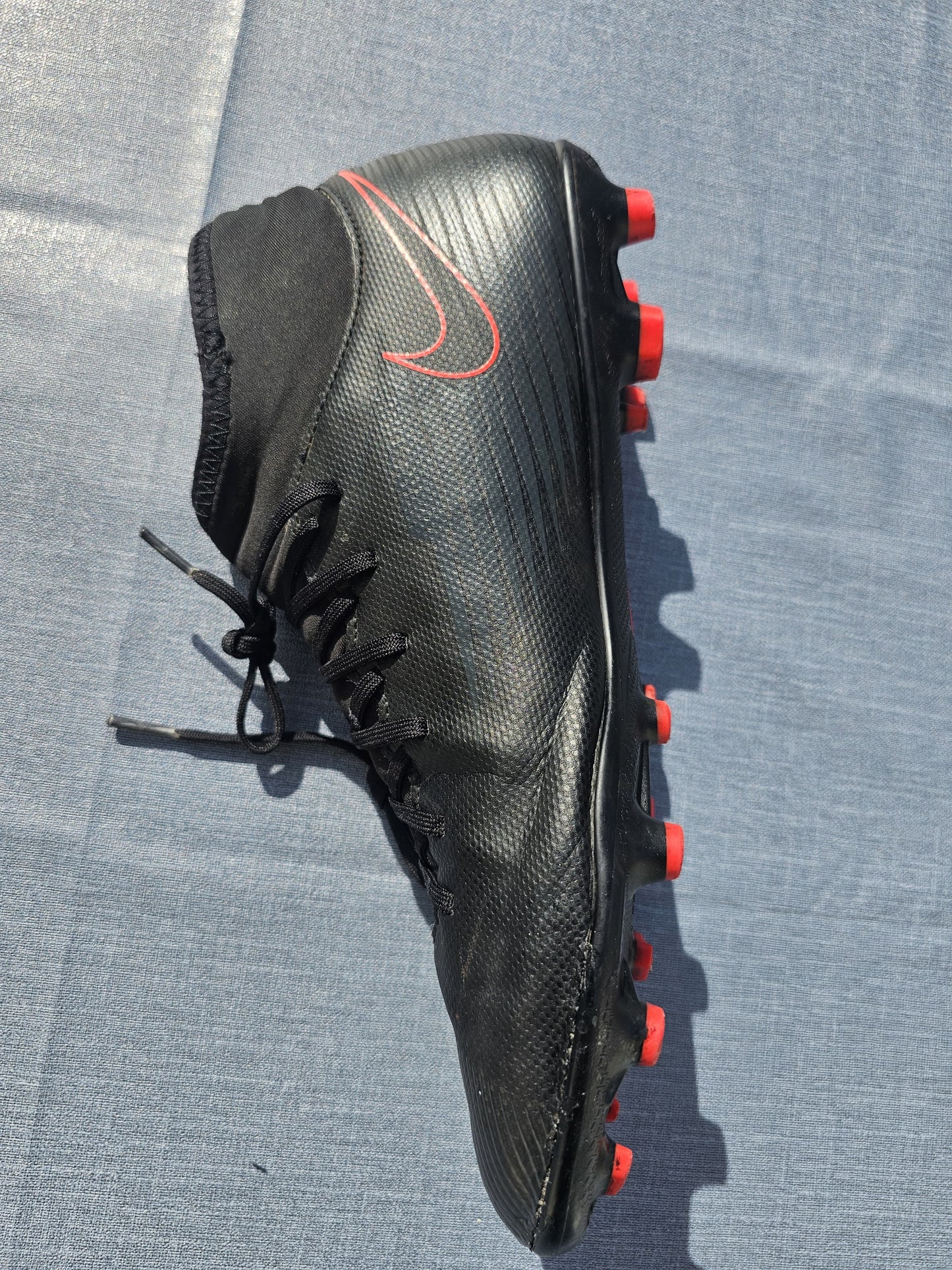 Nike Mercurial Superfly 7 Club 8 - AT7949-060 Black X Chile Red Football Boots