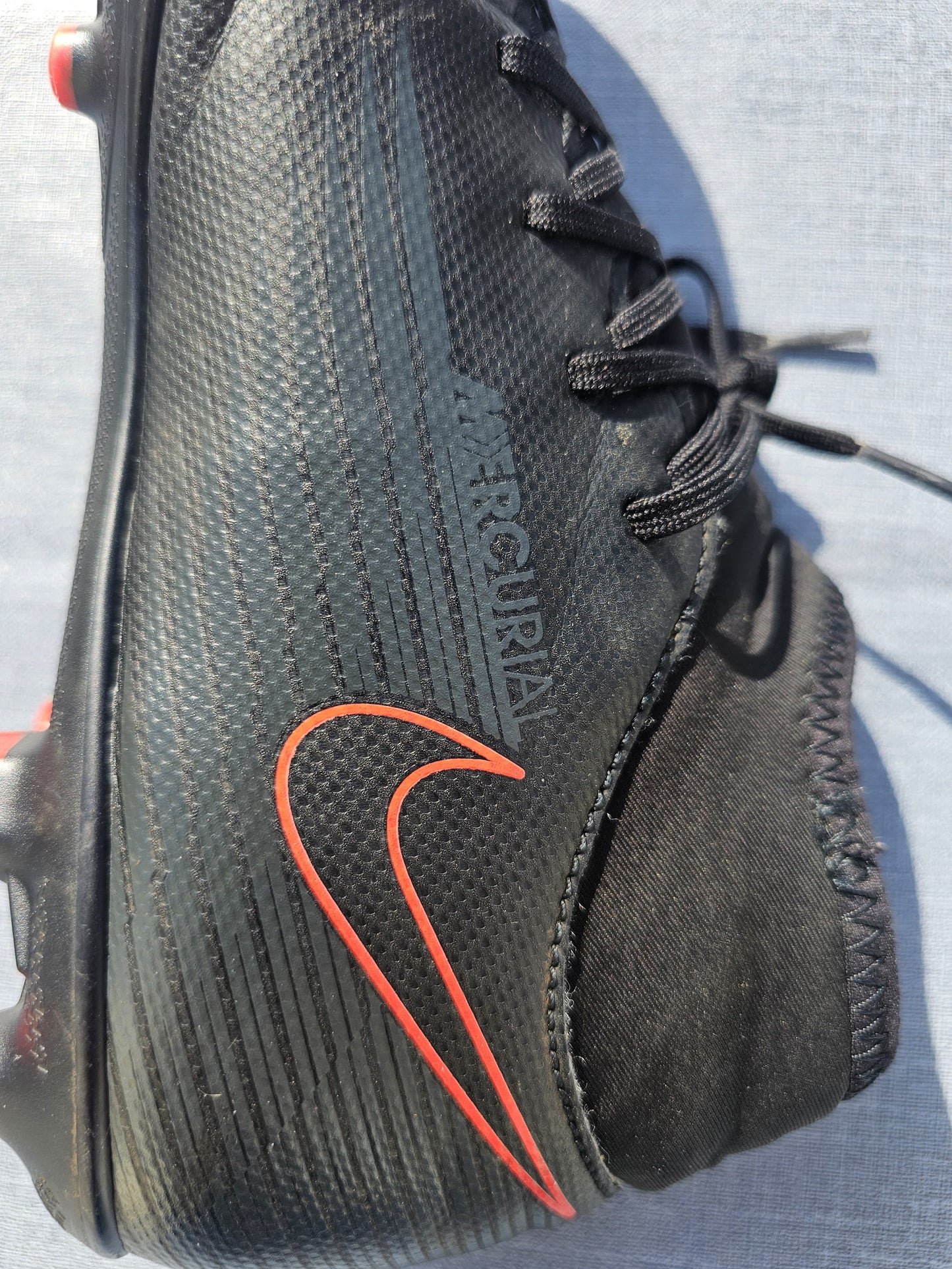 Nike Mercurial Superfly 7 Club 8 - AT7949-060 Black X Chile Red Football Boots