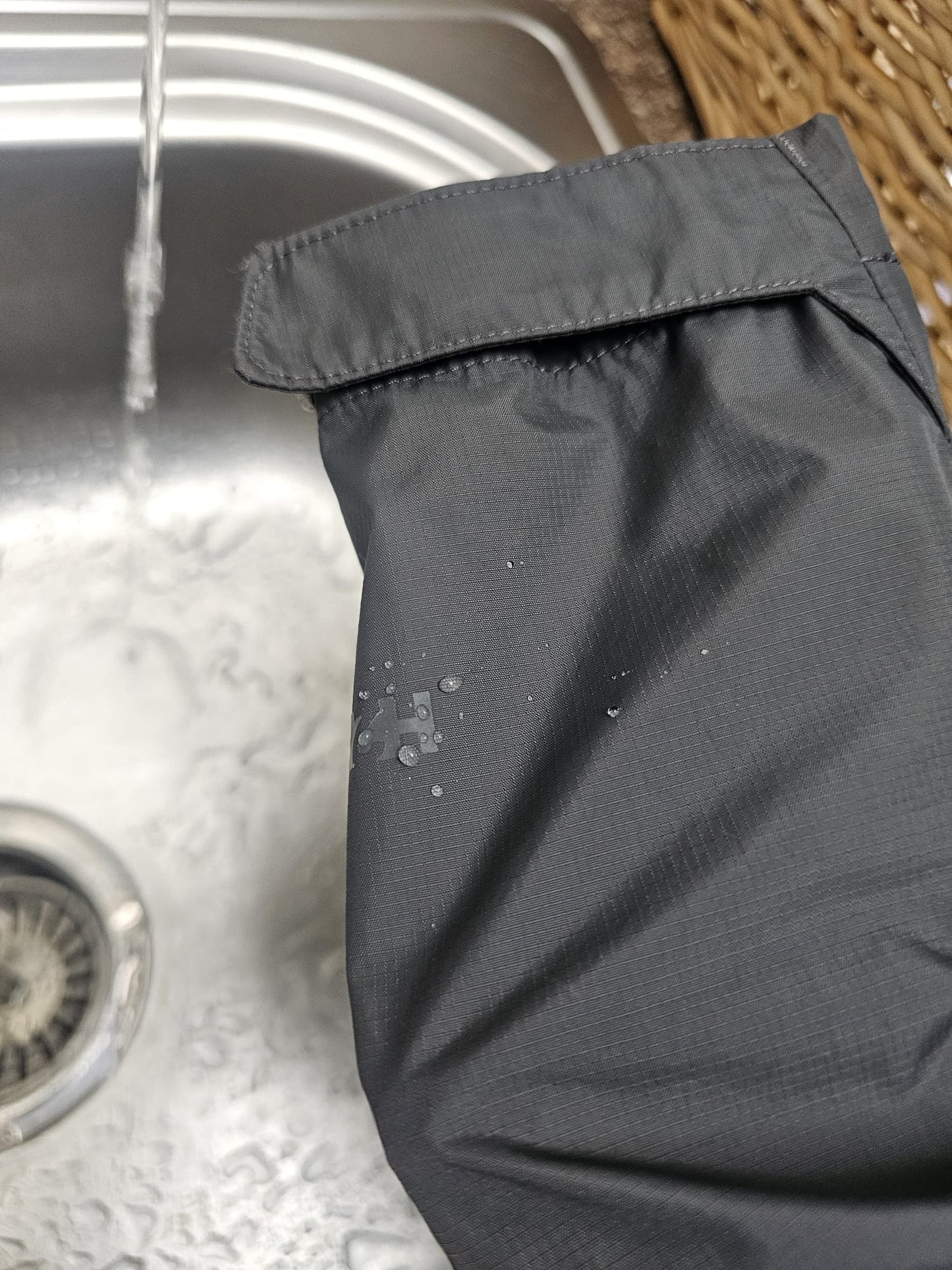 Patagonia Mens H2NO Torrent Shell 3L Taped Seams Full Zip Waterproof Hooded Hiking Jacket - L/Large