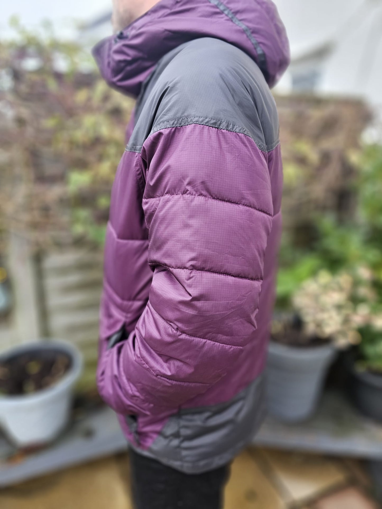 Awesome Columbia Lodge Pullover Cherry Puffer Jacket - M/Medium