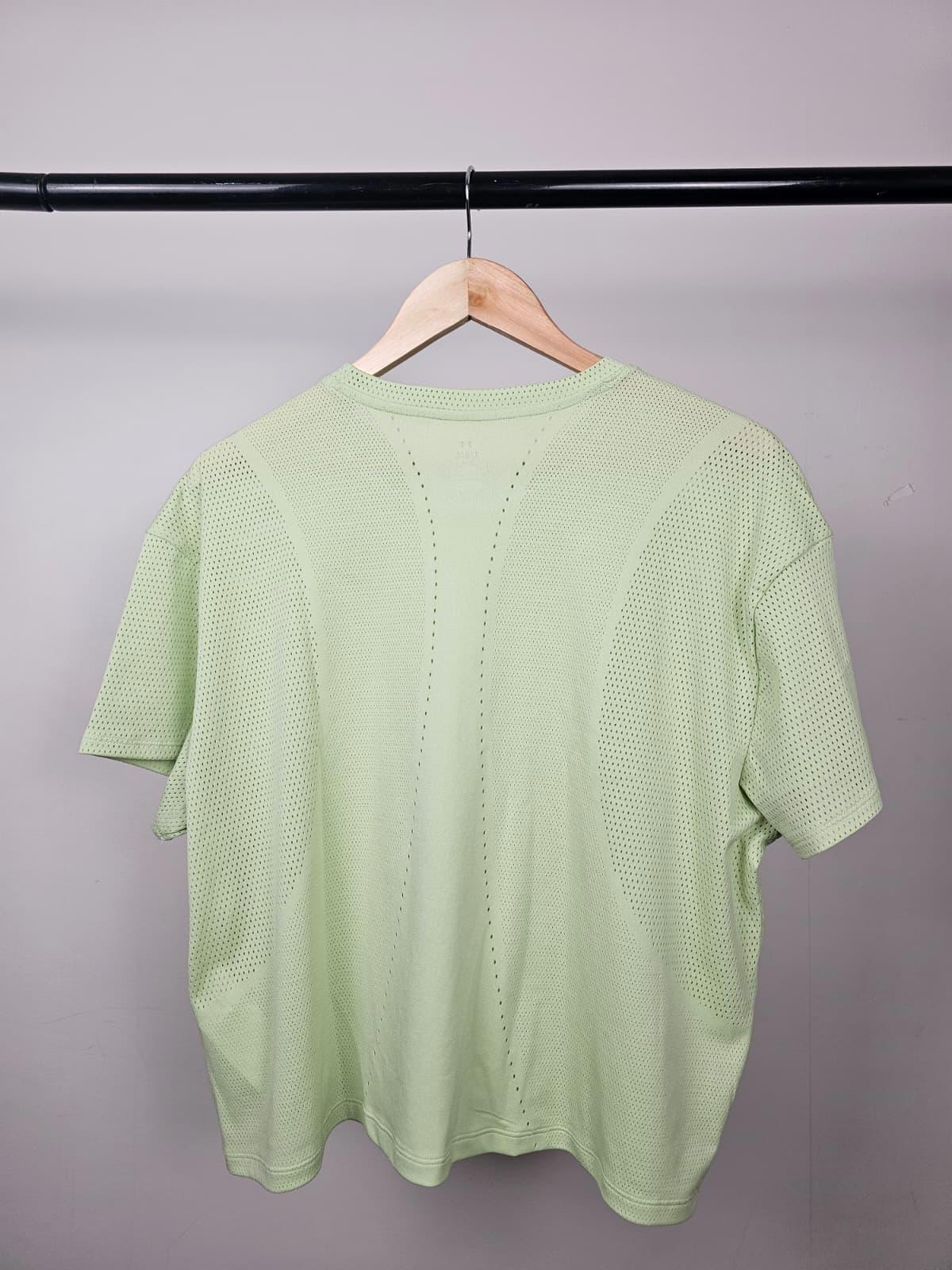 Under Armour Womens Green Short Sleeve Cropped Top T-Shirt - L/Large