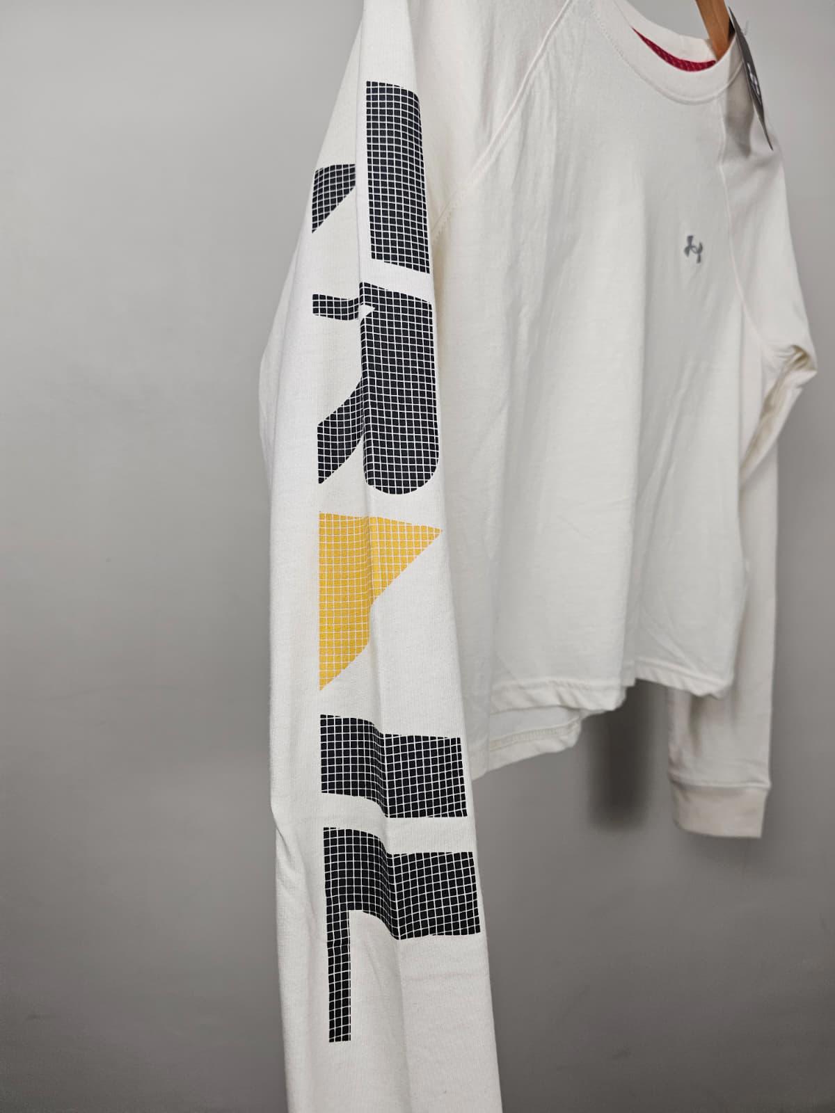Under Armour White Cropped Long Sleeve T-Shirt/Top - S Small
