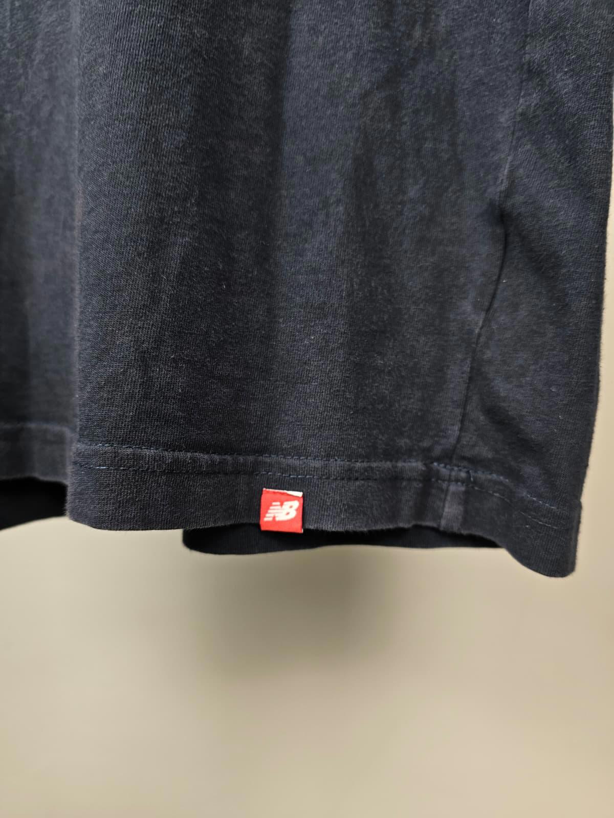 New Balance Mens Short Sleeve Embroidered T-Shirt - L/Large - Navy